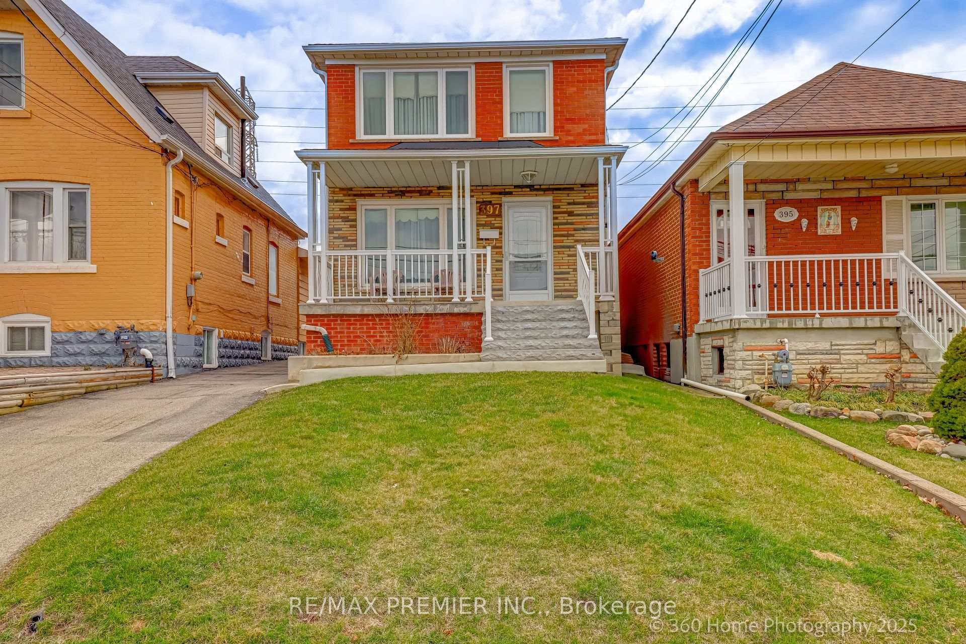 397 Blackthorn Avenue photo 1