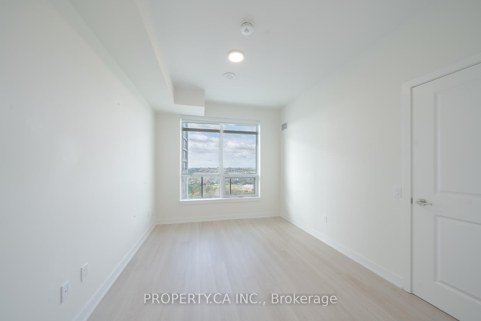 50 Upper Mall Way Unit 1704 photo 9
