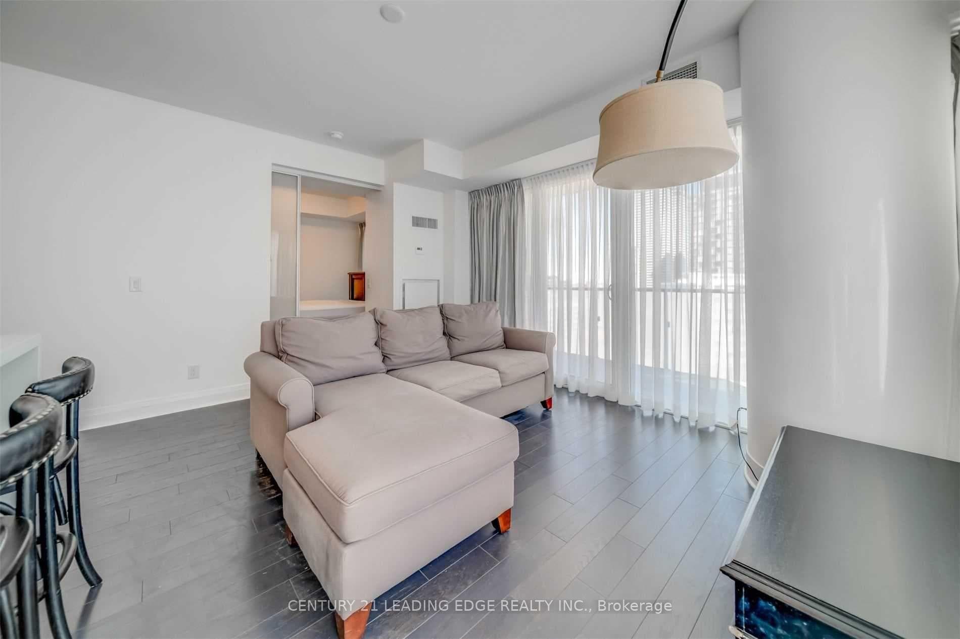1080 Bay Street Unit 2302 photo 6