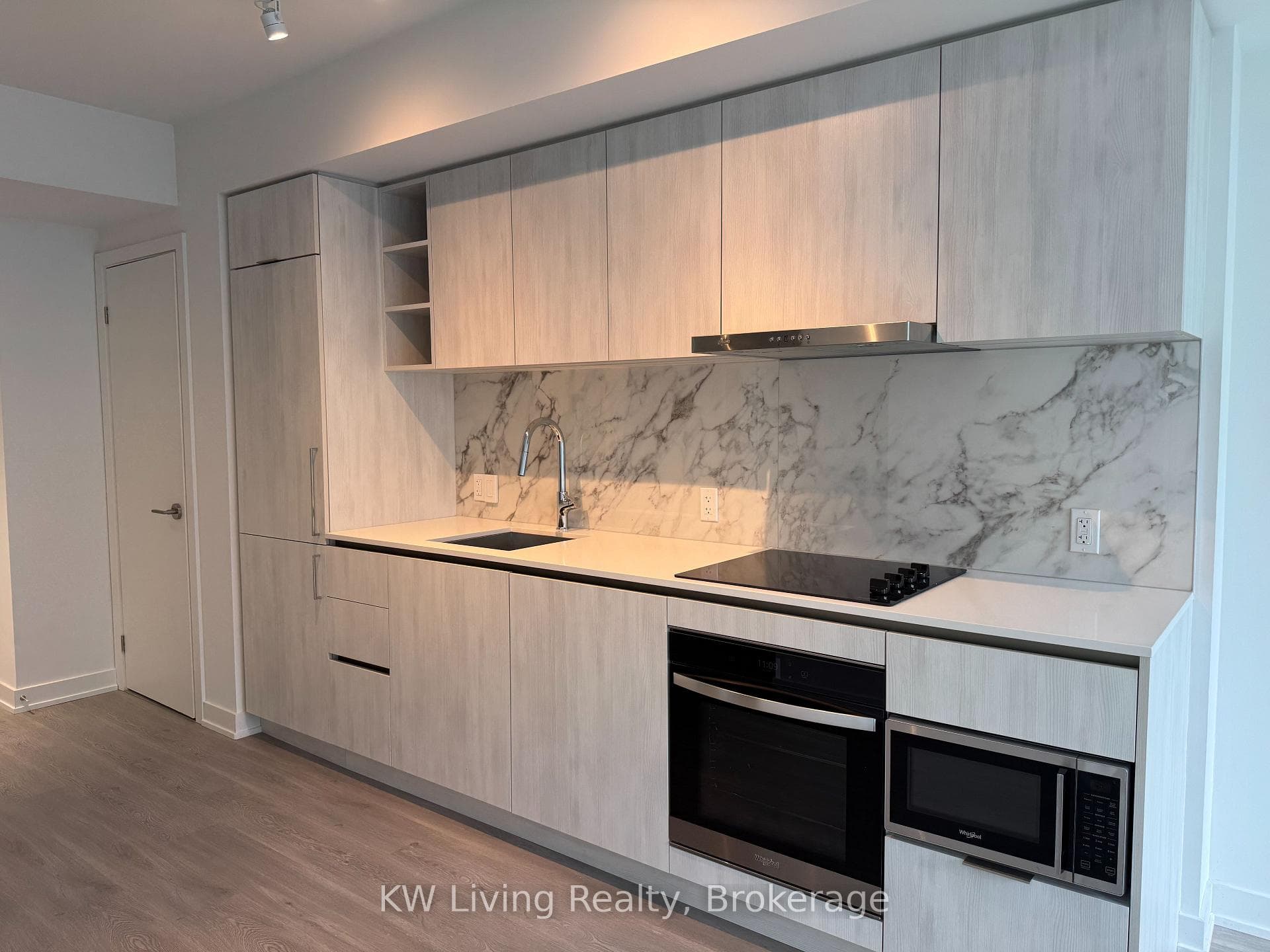 8 Wellesley Street Unit 4102 photo 9