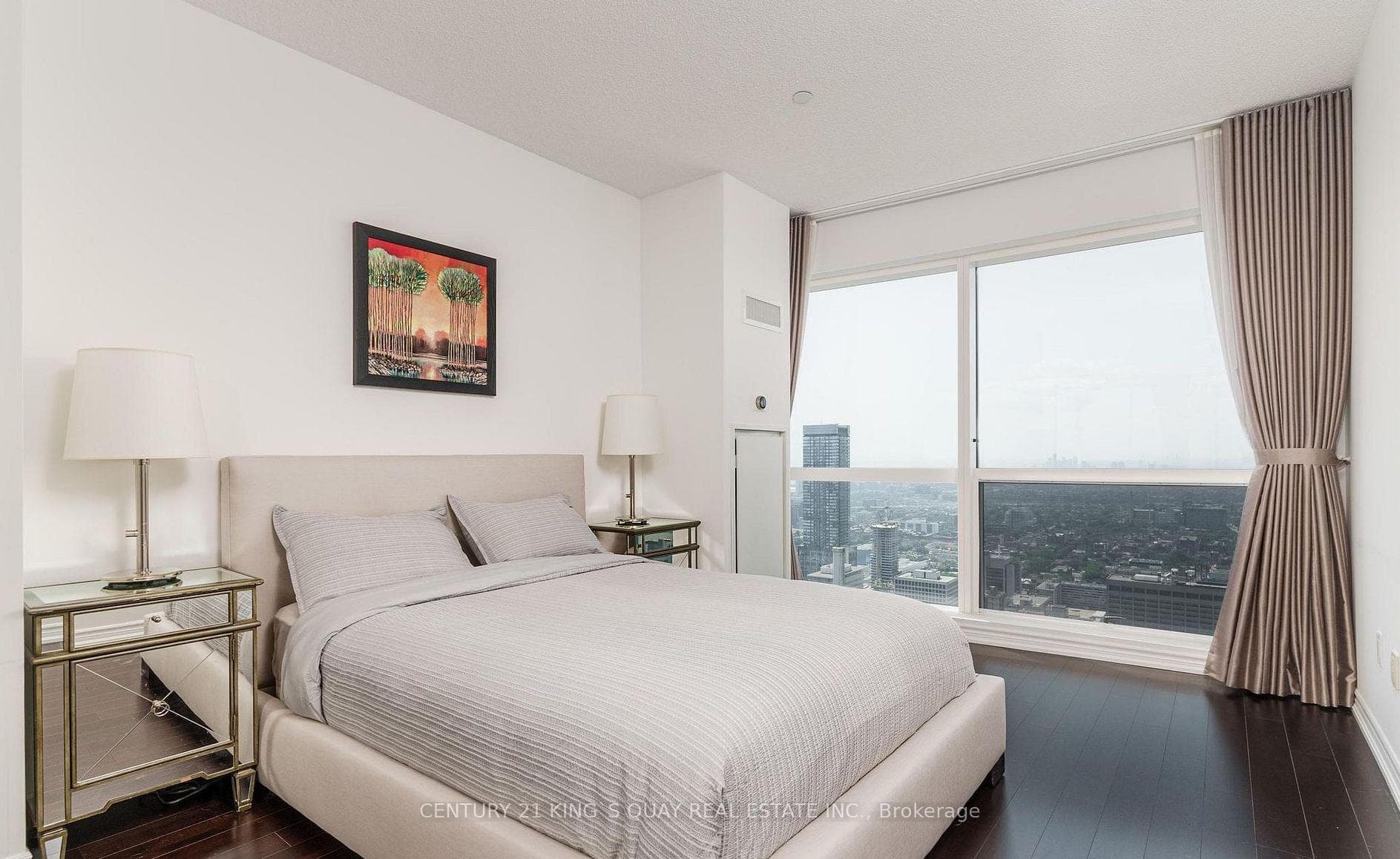 386 Yonge Street Unit 5610 photo 14