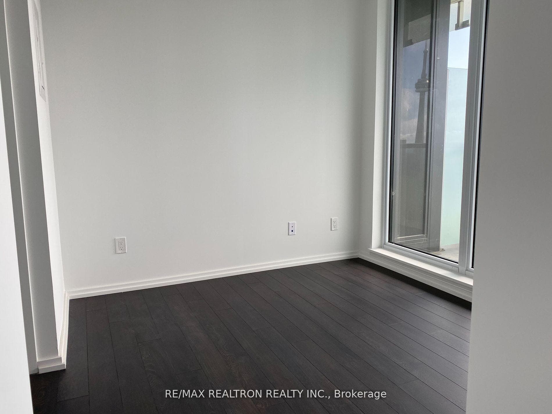 197 Yonge Street Unit 5109 photo 10