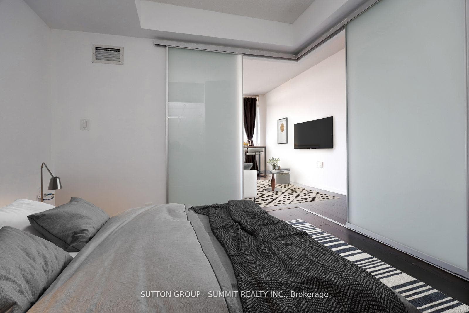 36 Lisgar Street Unit 726E photo 4
