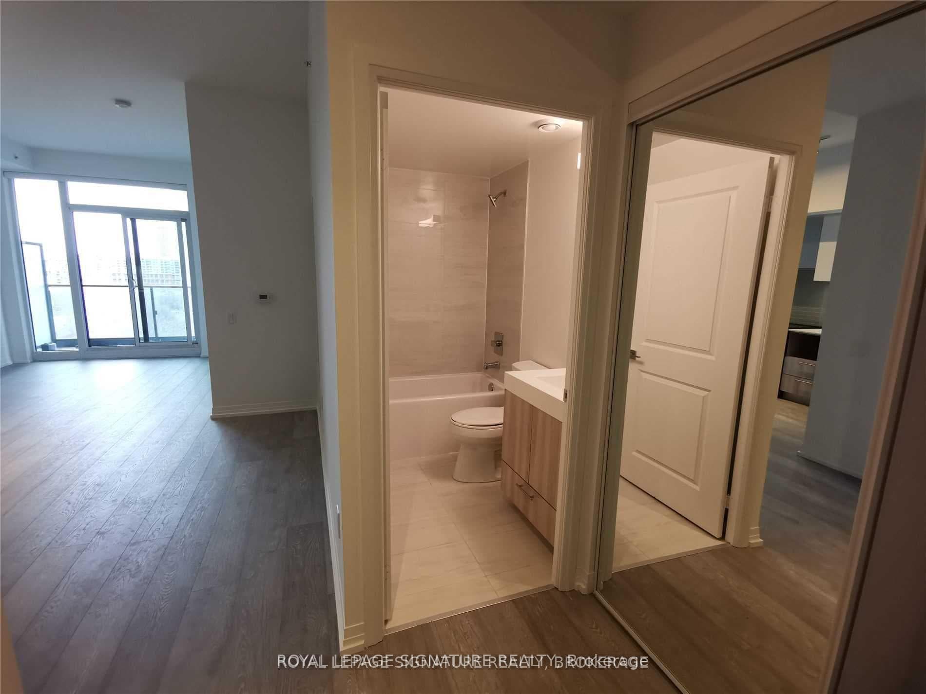 251 Jarvis Street Unit 1020 photo 10