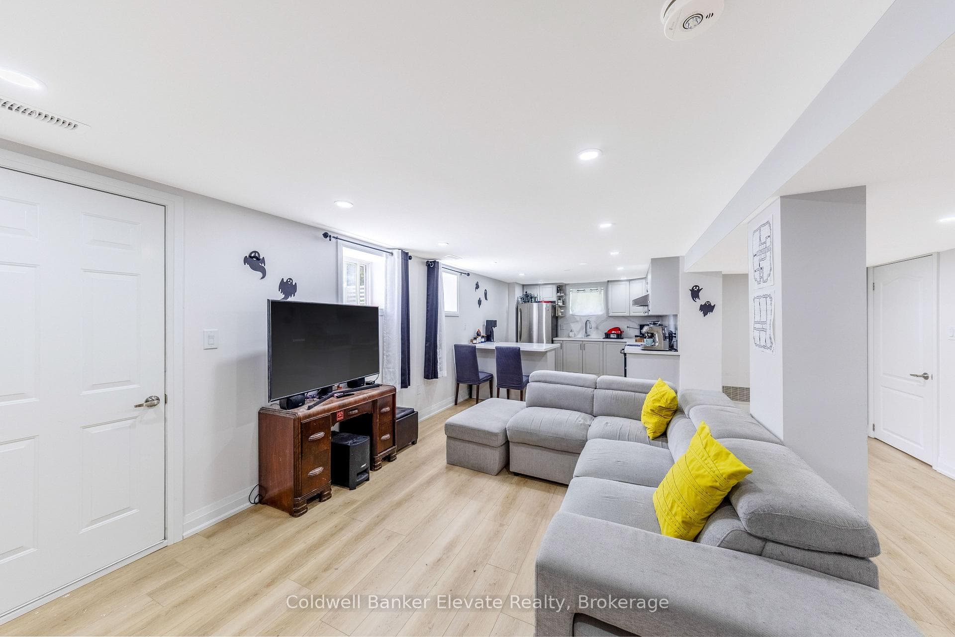39 McGilvray Crescent photo 26