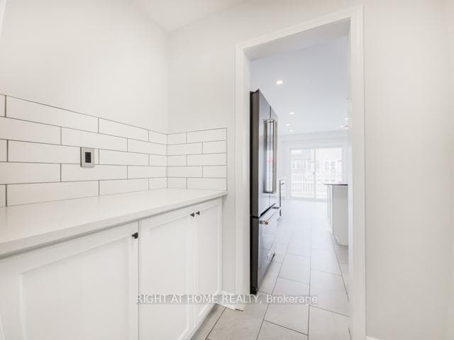 202 Magurn Gate photo 20