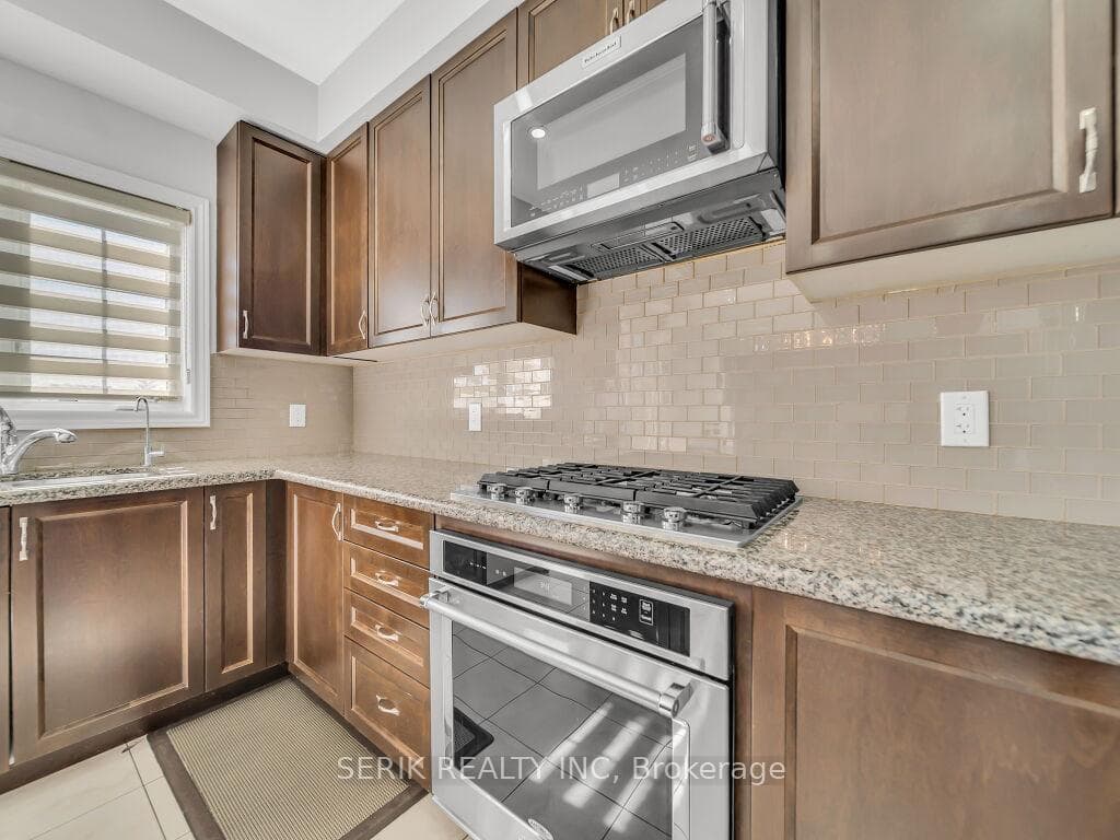 54 Maple Trail Road photo 13