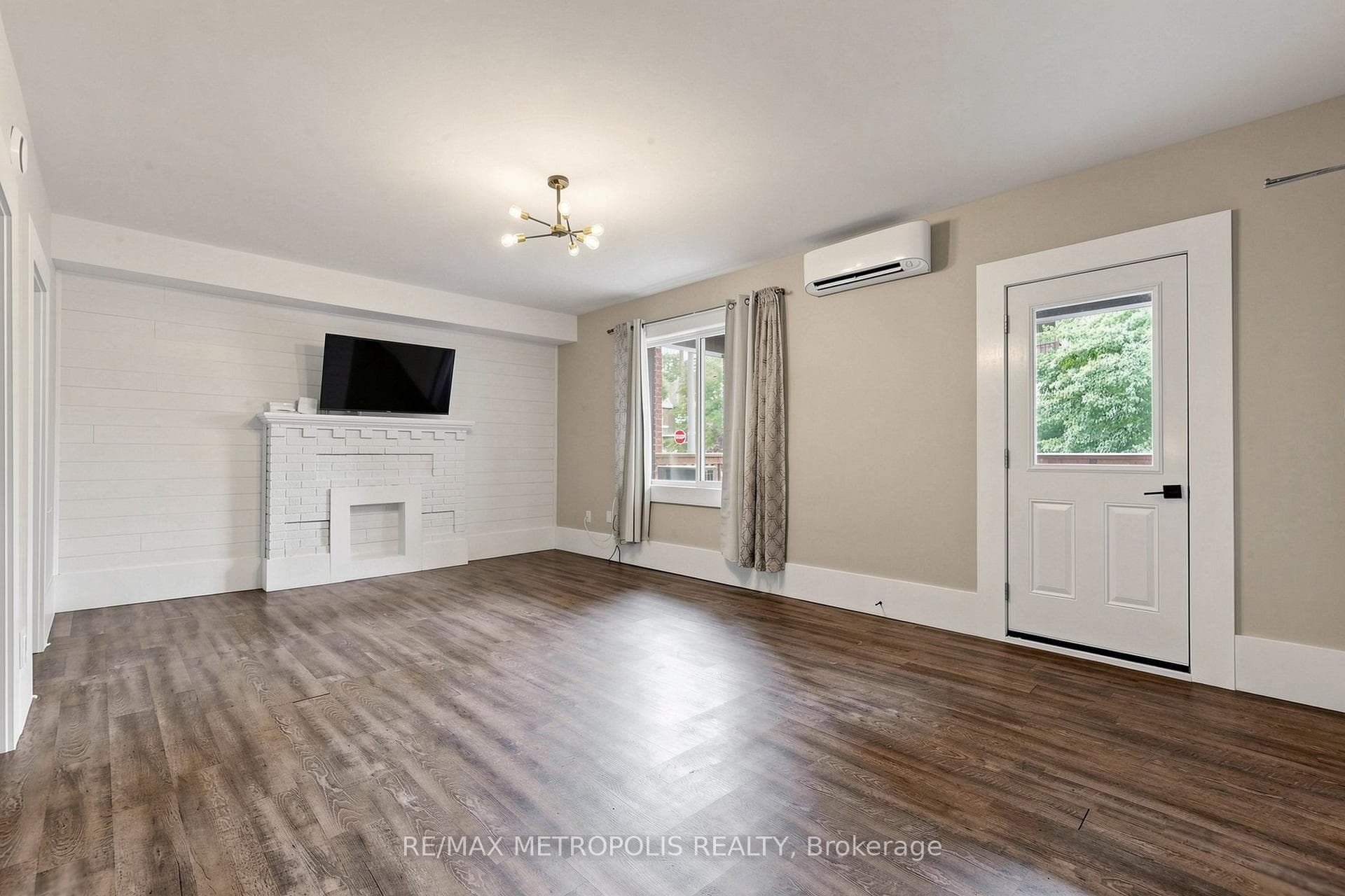 41 Albert Street Unit 2 photo 6