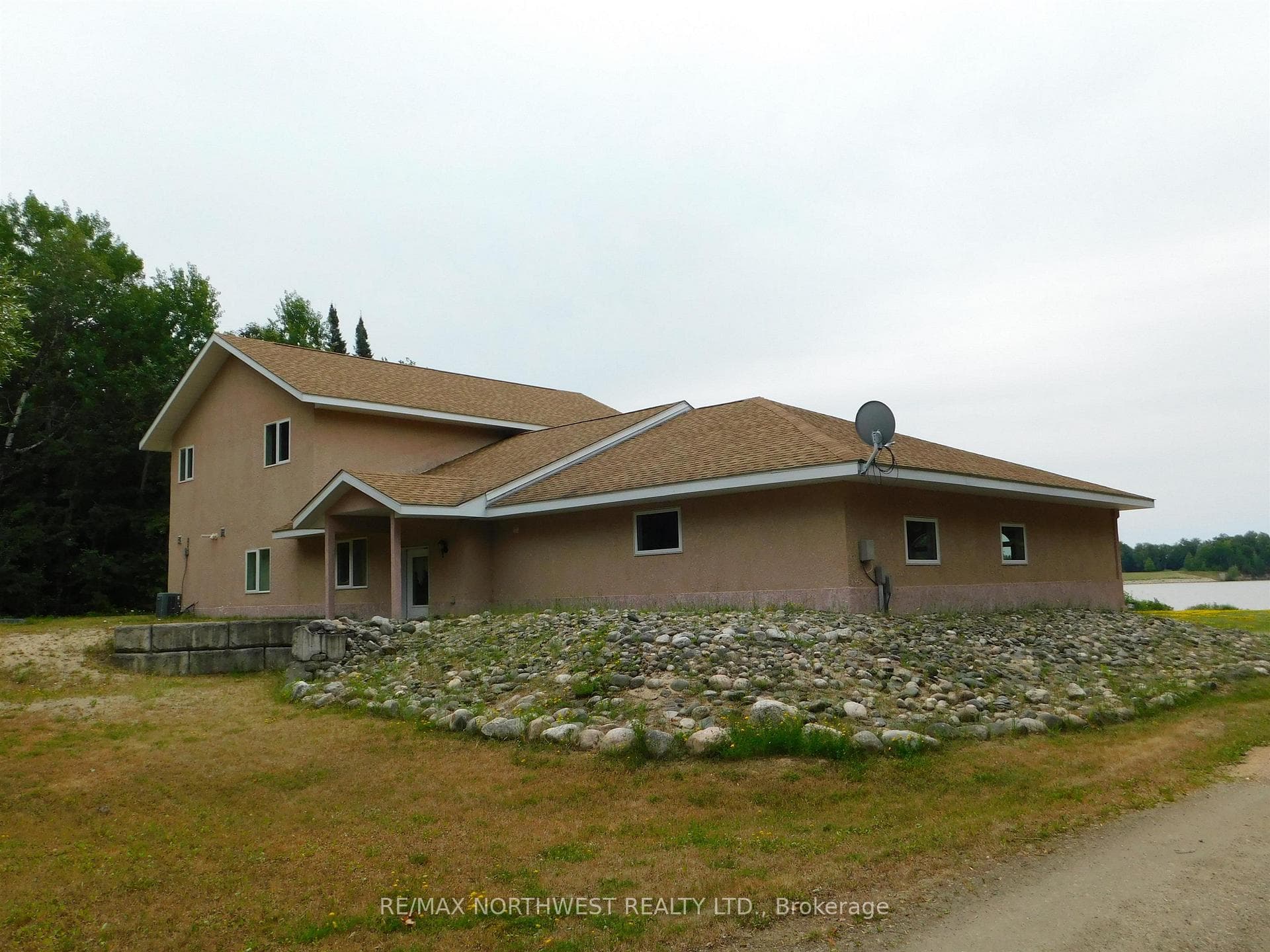 722 Sandy Beach Road photo 4