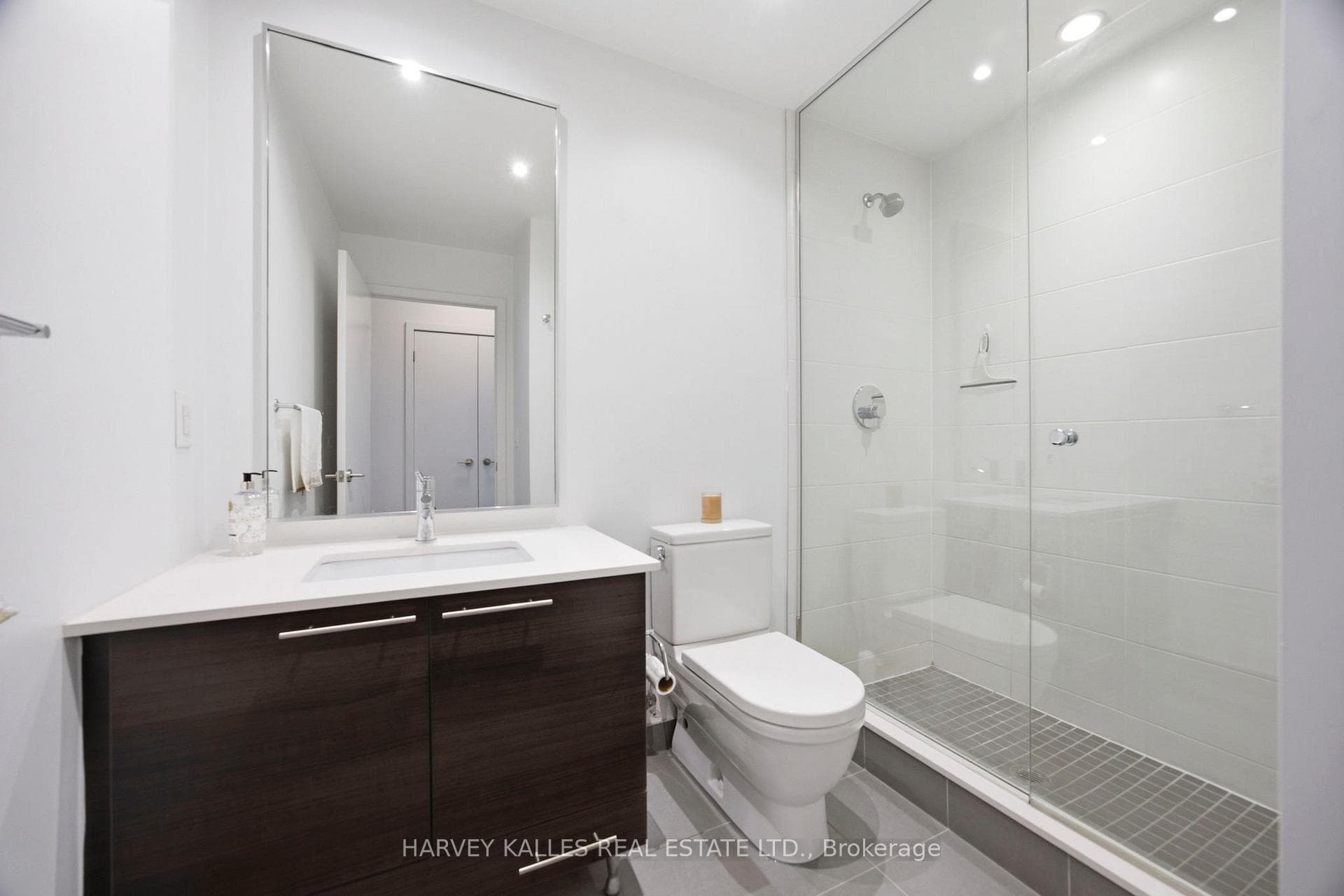 1 Market Street Unit 1612 photo 25