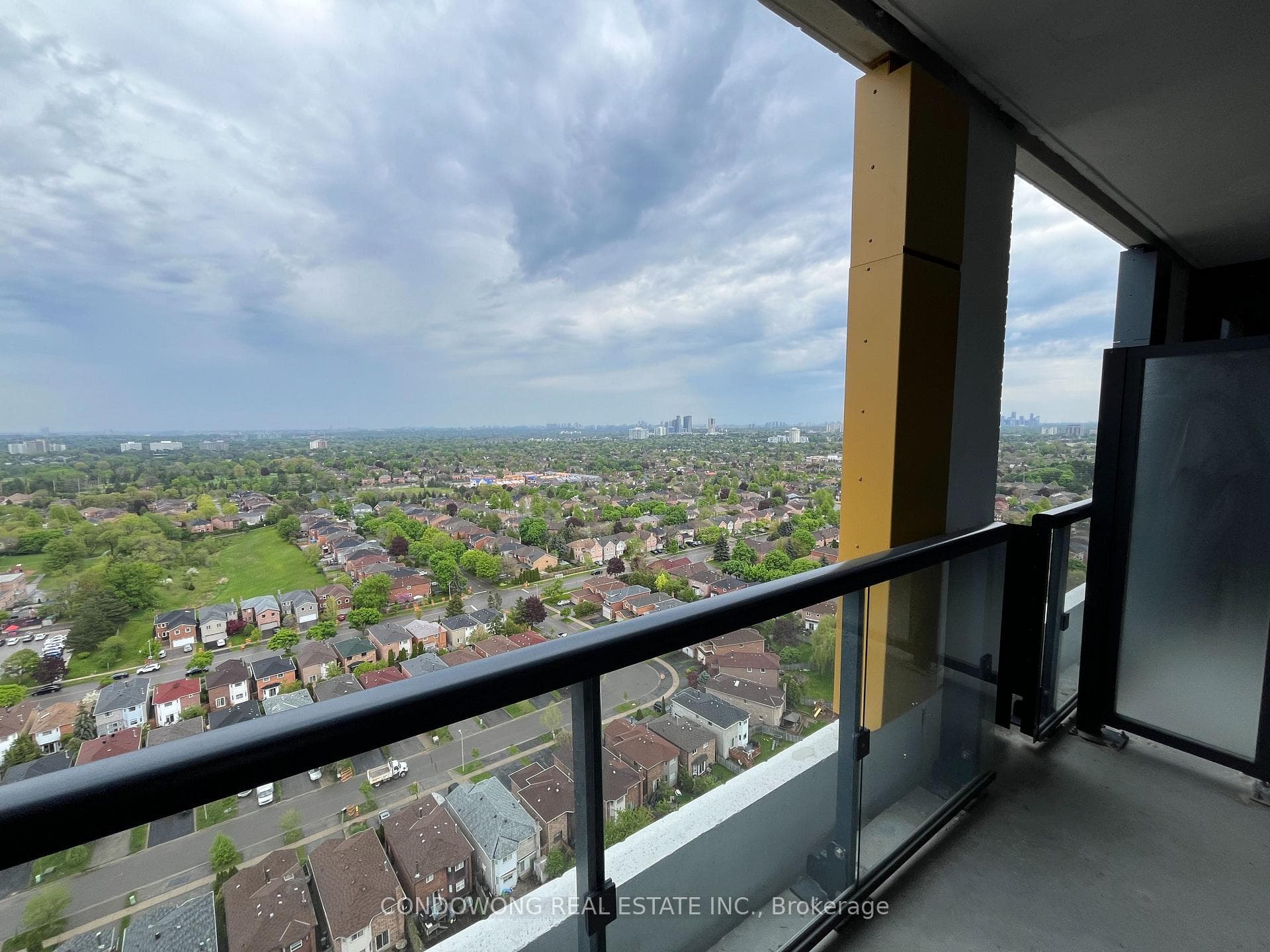 7950 Bathurst Street Unit 2104 photo 18
