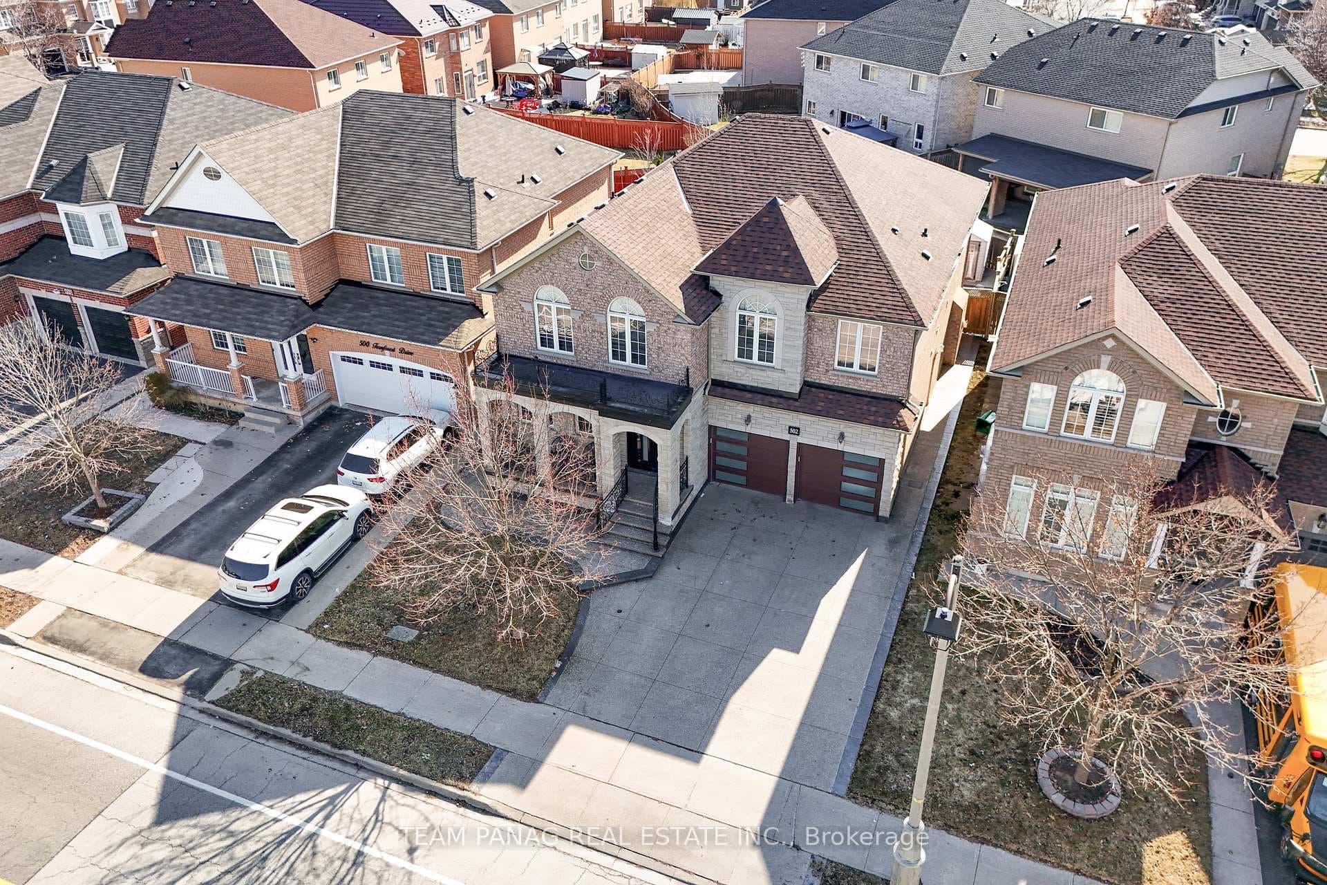 502 Fernforest Drive photo 4