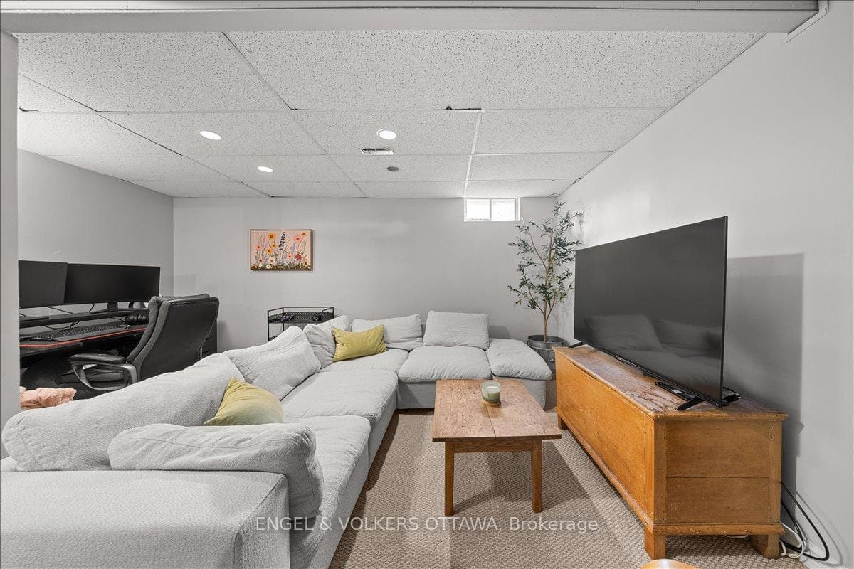 956 Cookshire Crescent Unit 54 photo 26