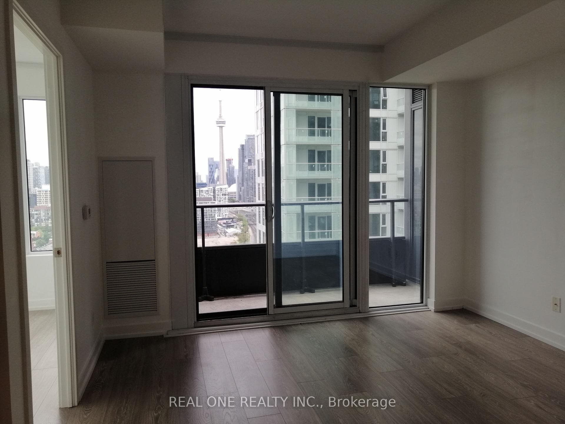 19 Western Battery Road Unit 2619 photo 6