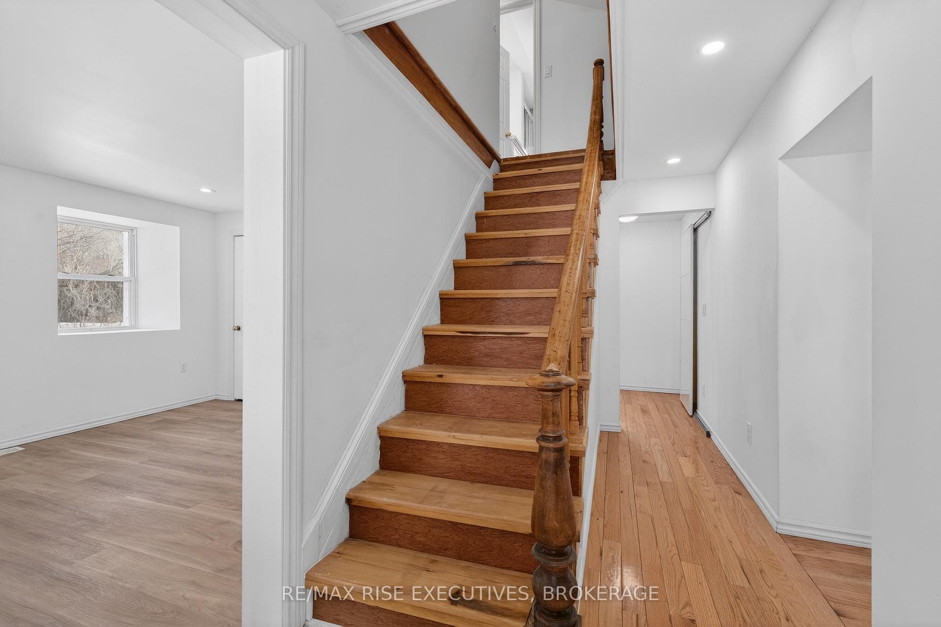 750 Moira Road photo 24
