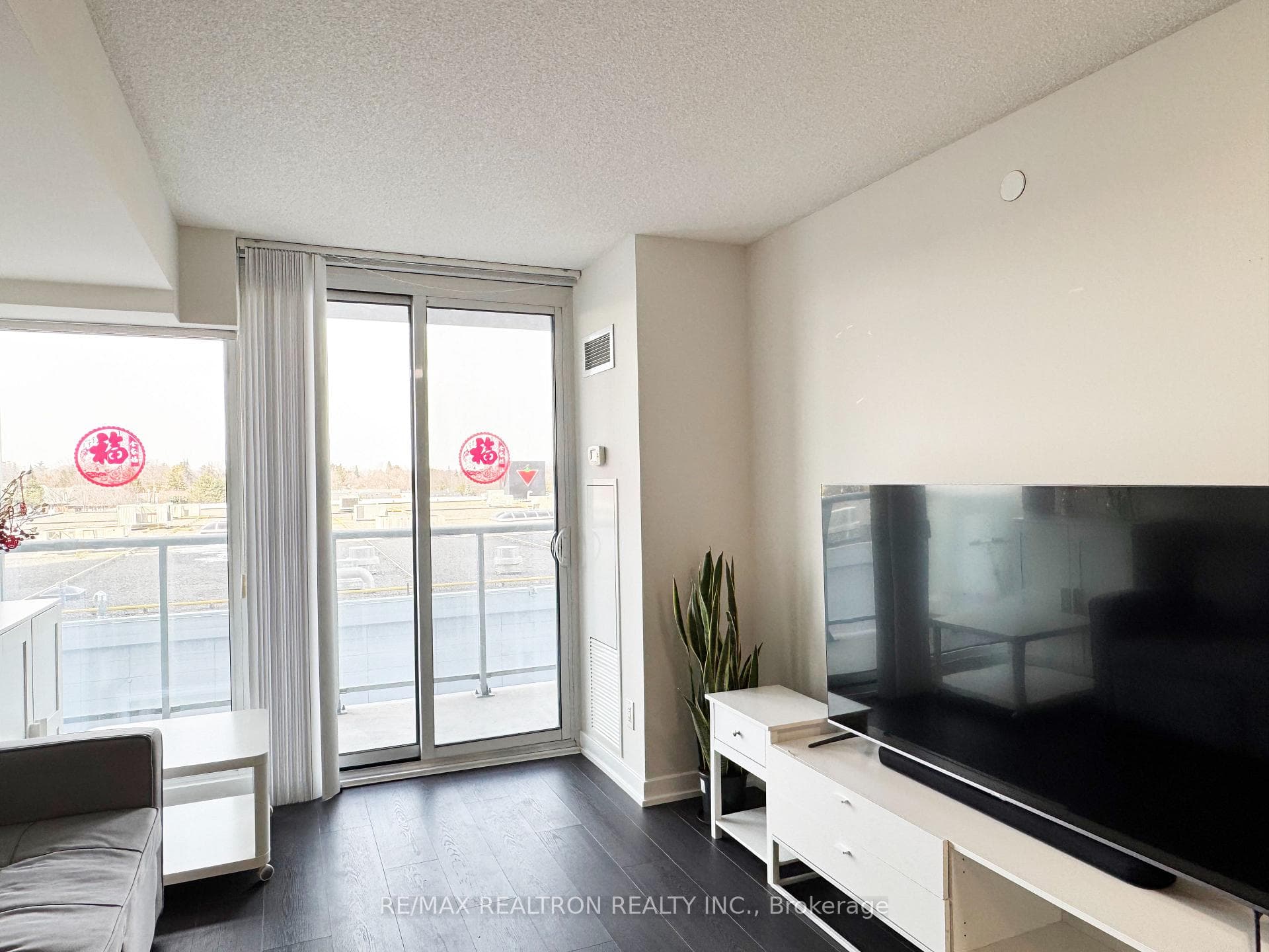 72 Esther Shiner Boulevard Unit 510 photo 5