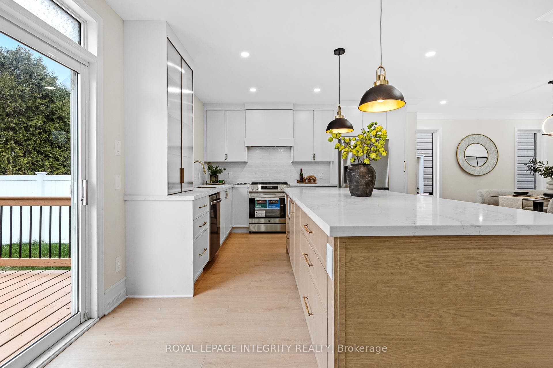 1031 Unicorn Avenue photo 12