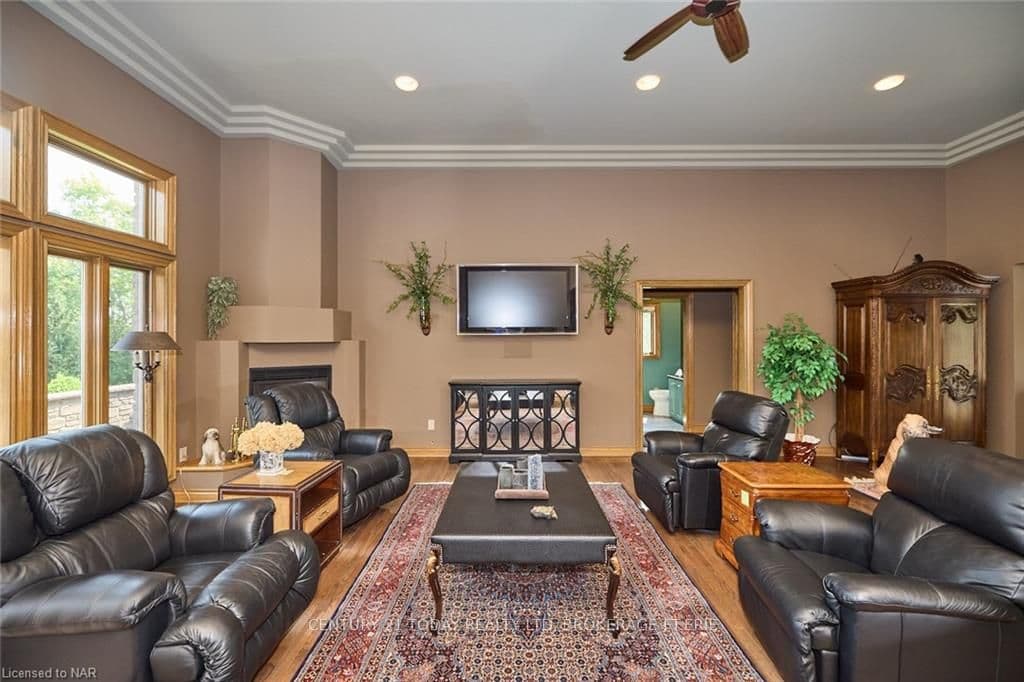 2122 NIGH Road photo 9