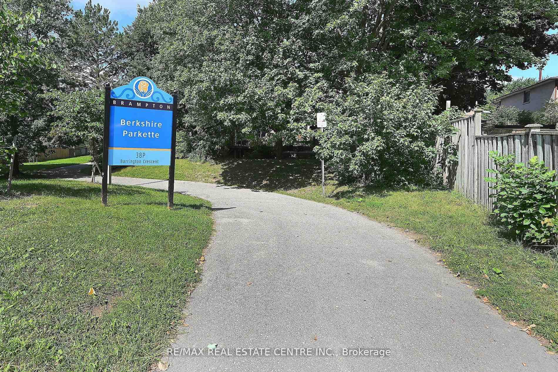 46 Berkshire Square photo 40