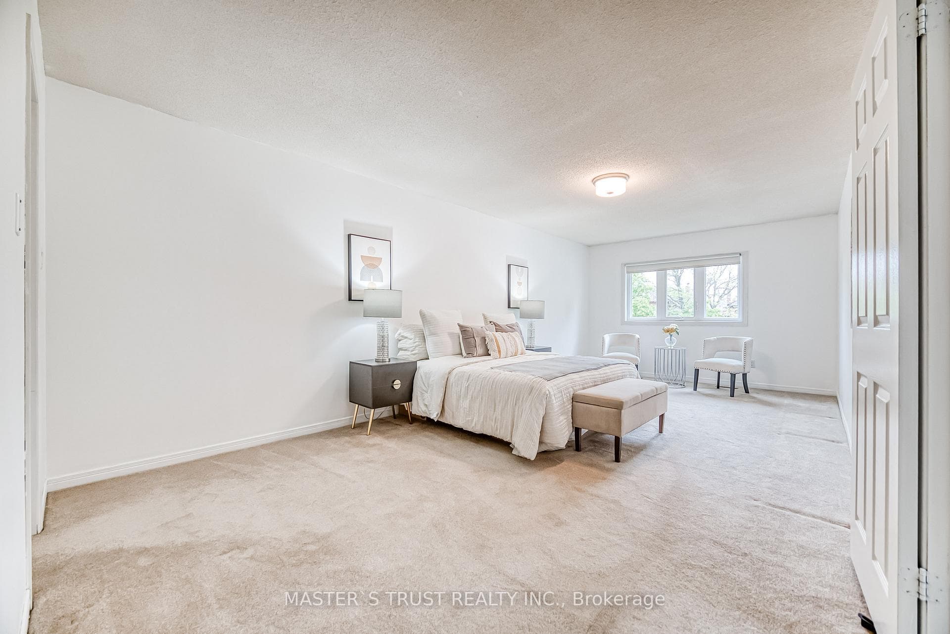 2108 Grenville Drive photo 31