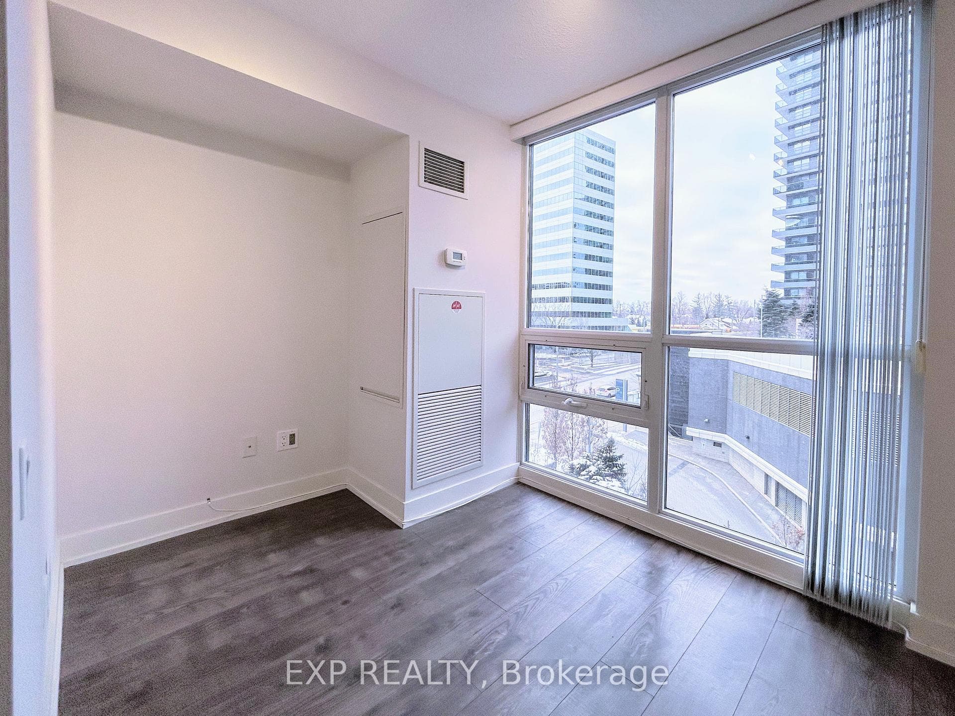 23 Sheppard Avenue Unit 511 photo 5