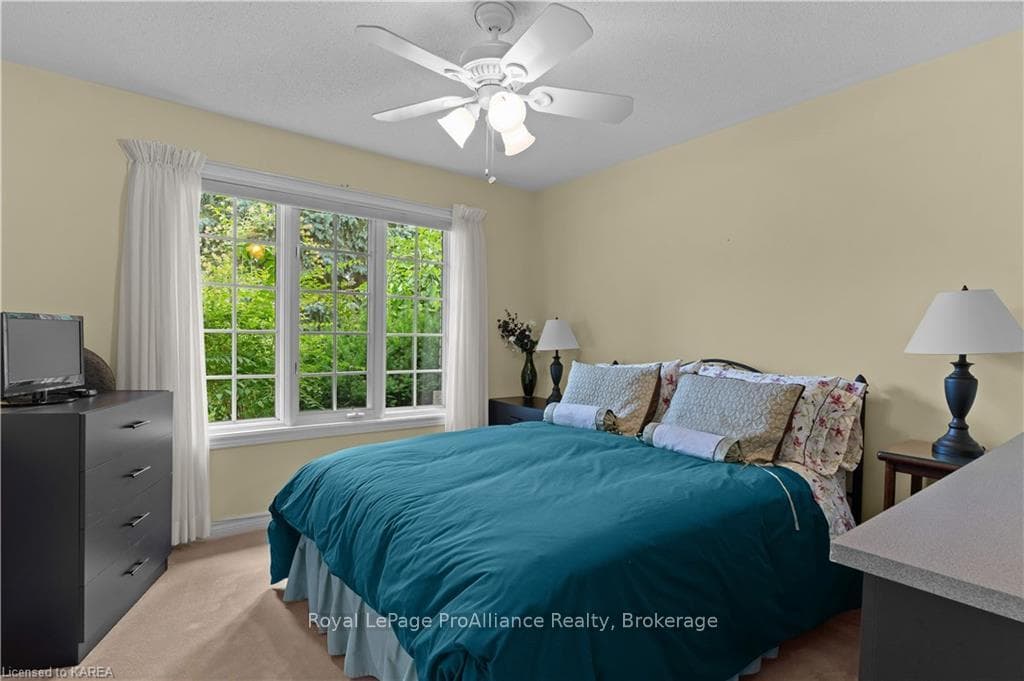 25 KENWOODS Circle photo 18