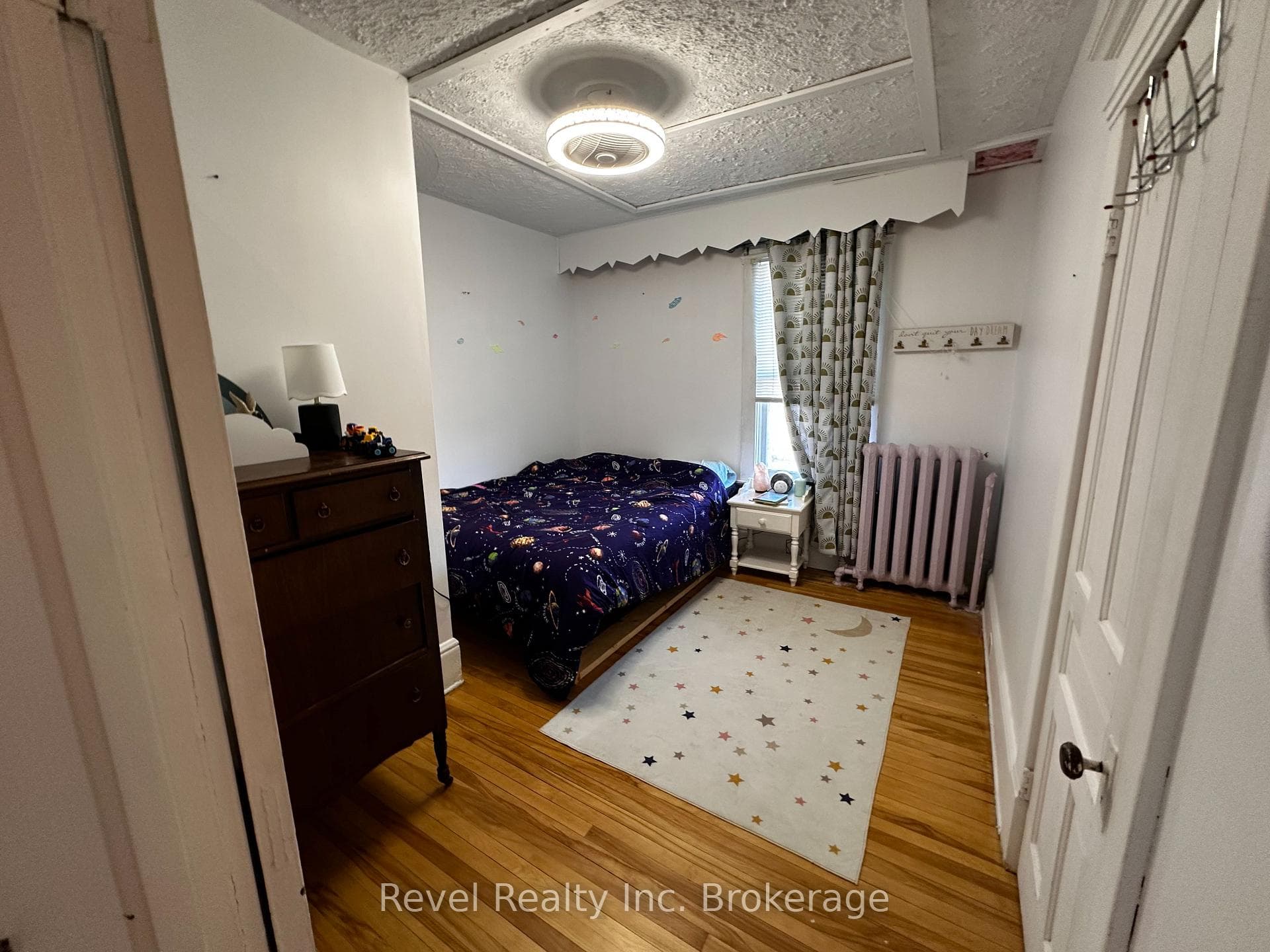 551 First Avenue photo 12