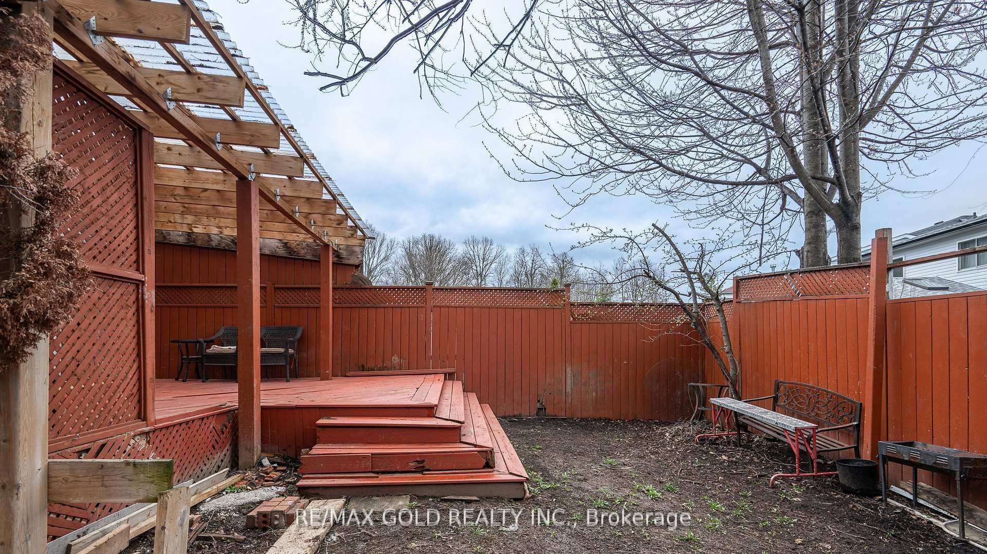 102 Bunchberry Way photo 32