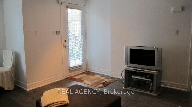 46 Western Battery Road Unit 807 photo 3