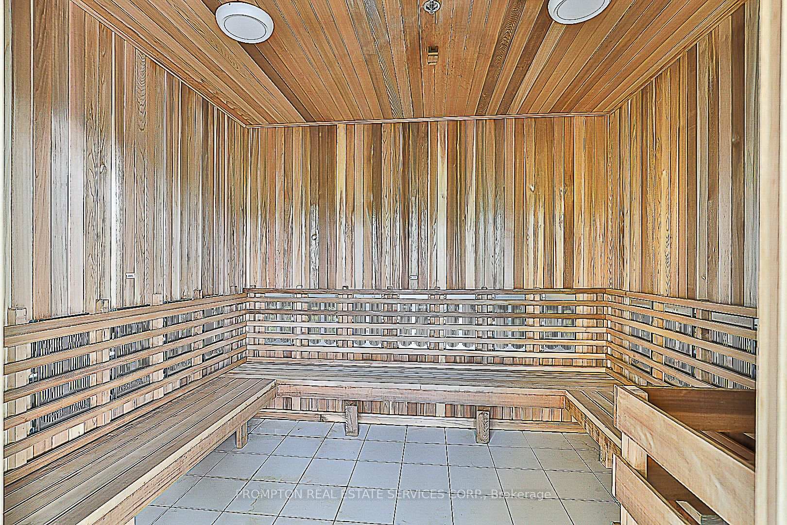 95 Mcmahon Drive Unit 611 photo 32