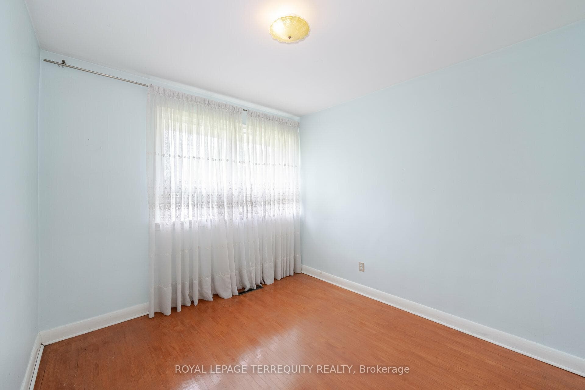214 Dixon Road photo 14