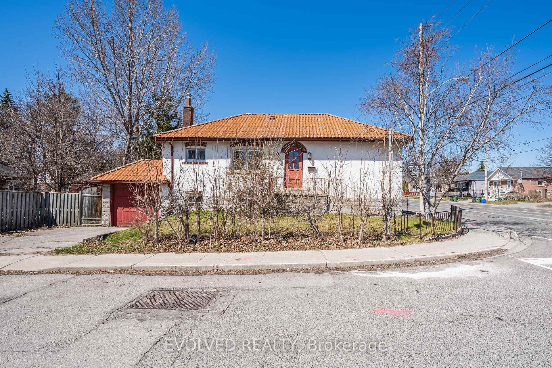 1338 Victoria Park Avenue photo 8