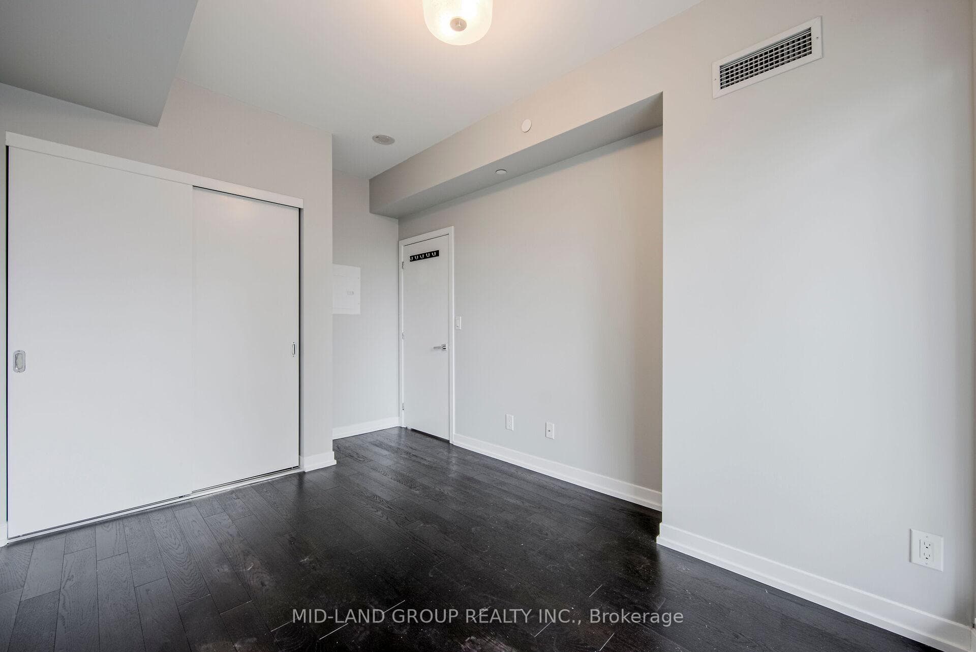 21 Widmer Street Unit 2512 photo 19