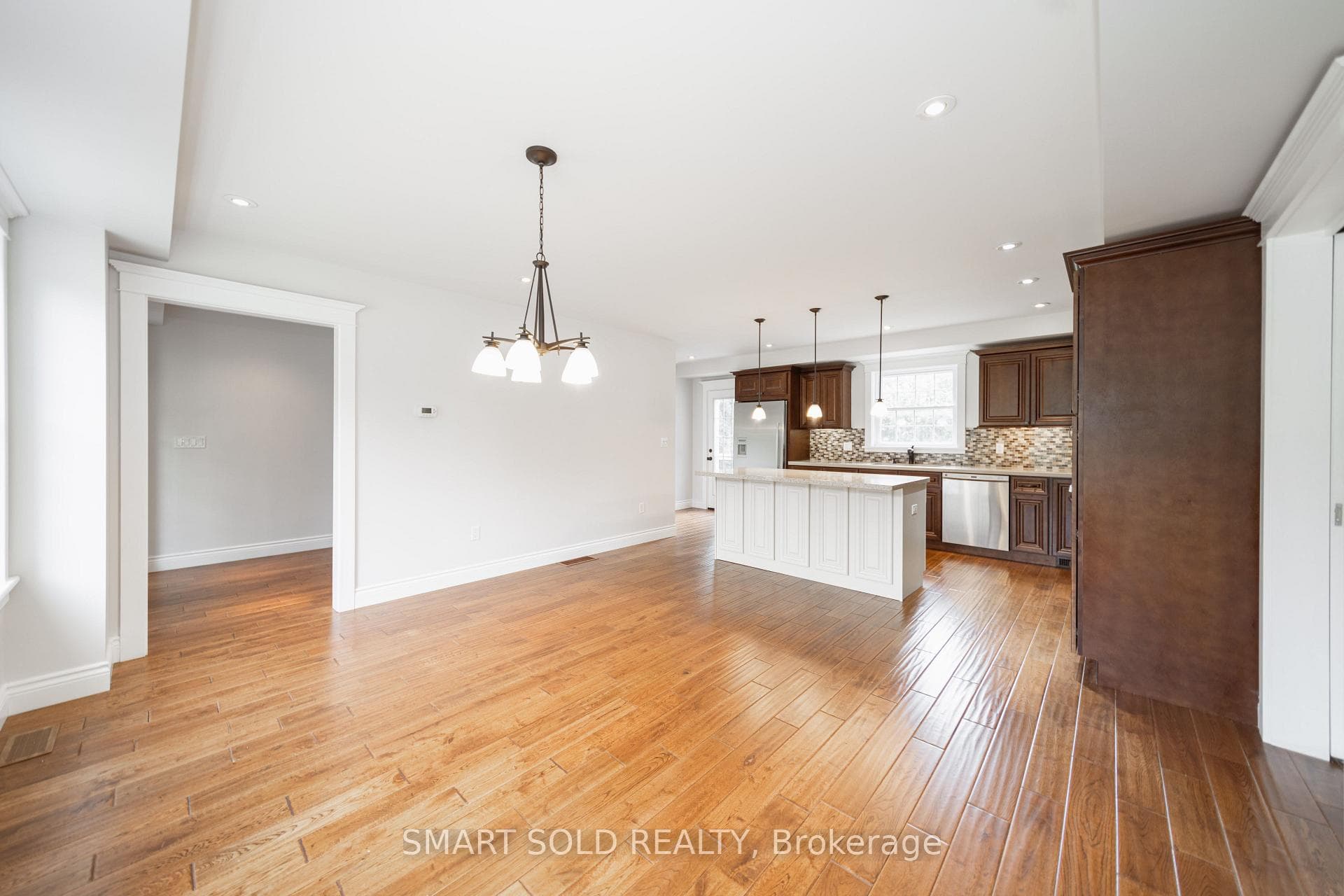 1010 Janette Street photo 13