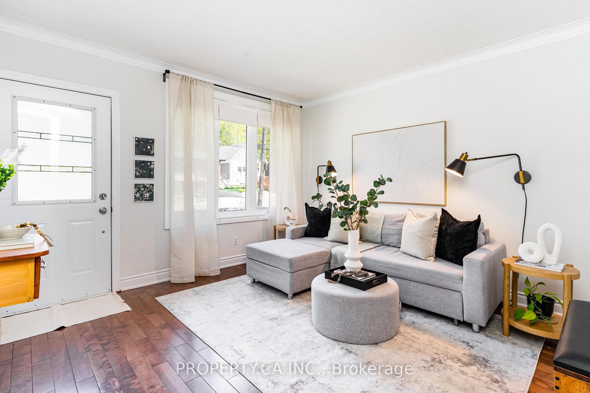 69 Jasper Avenue photo 1