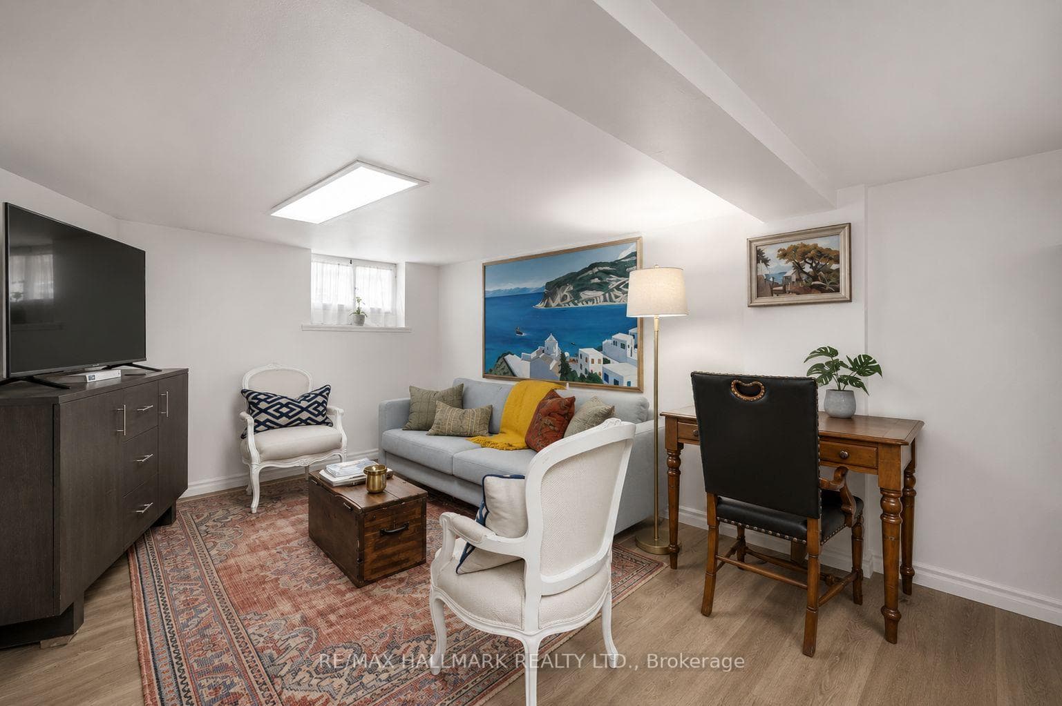 43 Stanhope Avenue Unit Lower photo 2