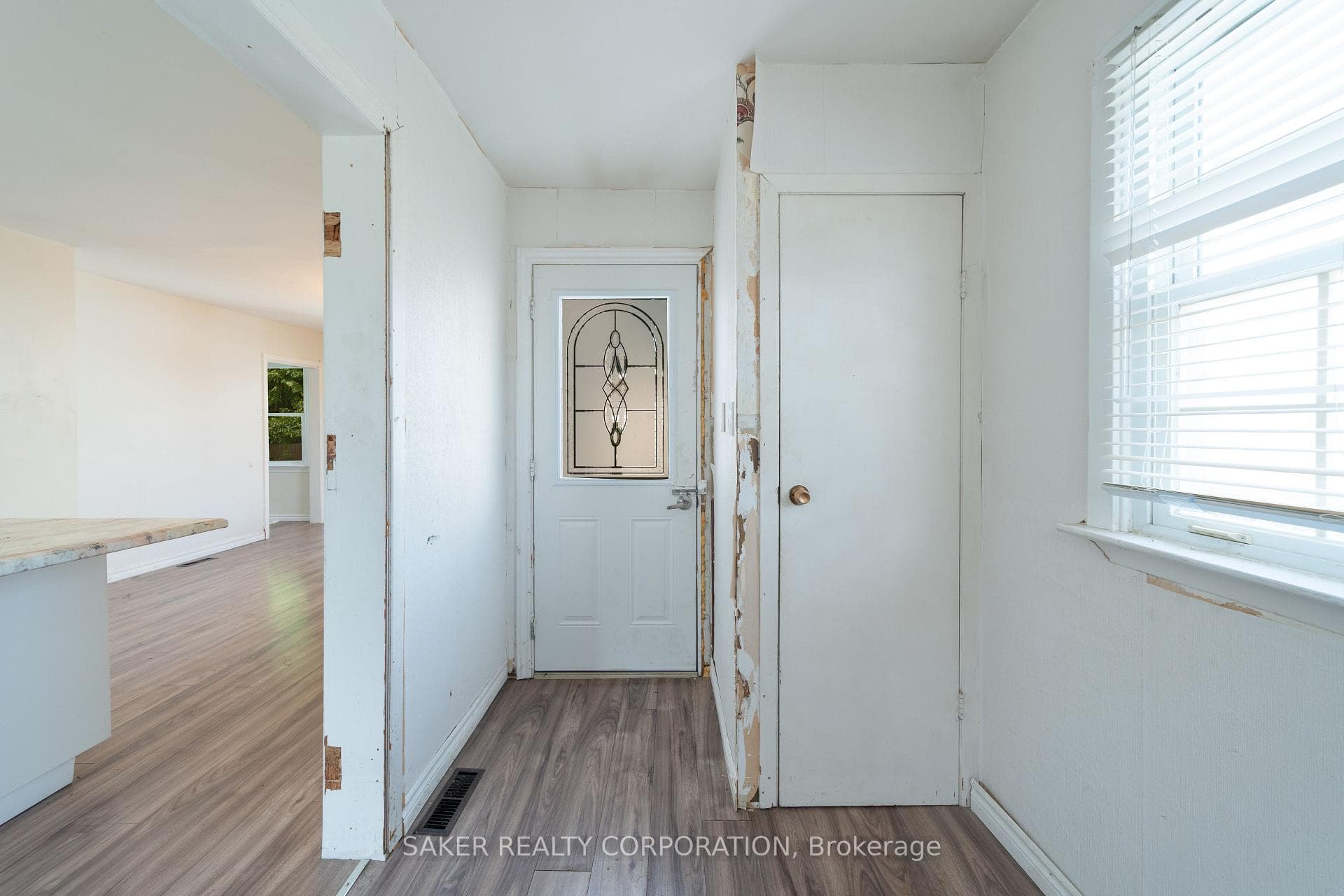 1784 Parkhurst Avenue photo 12