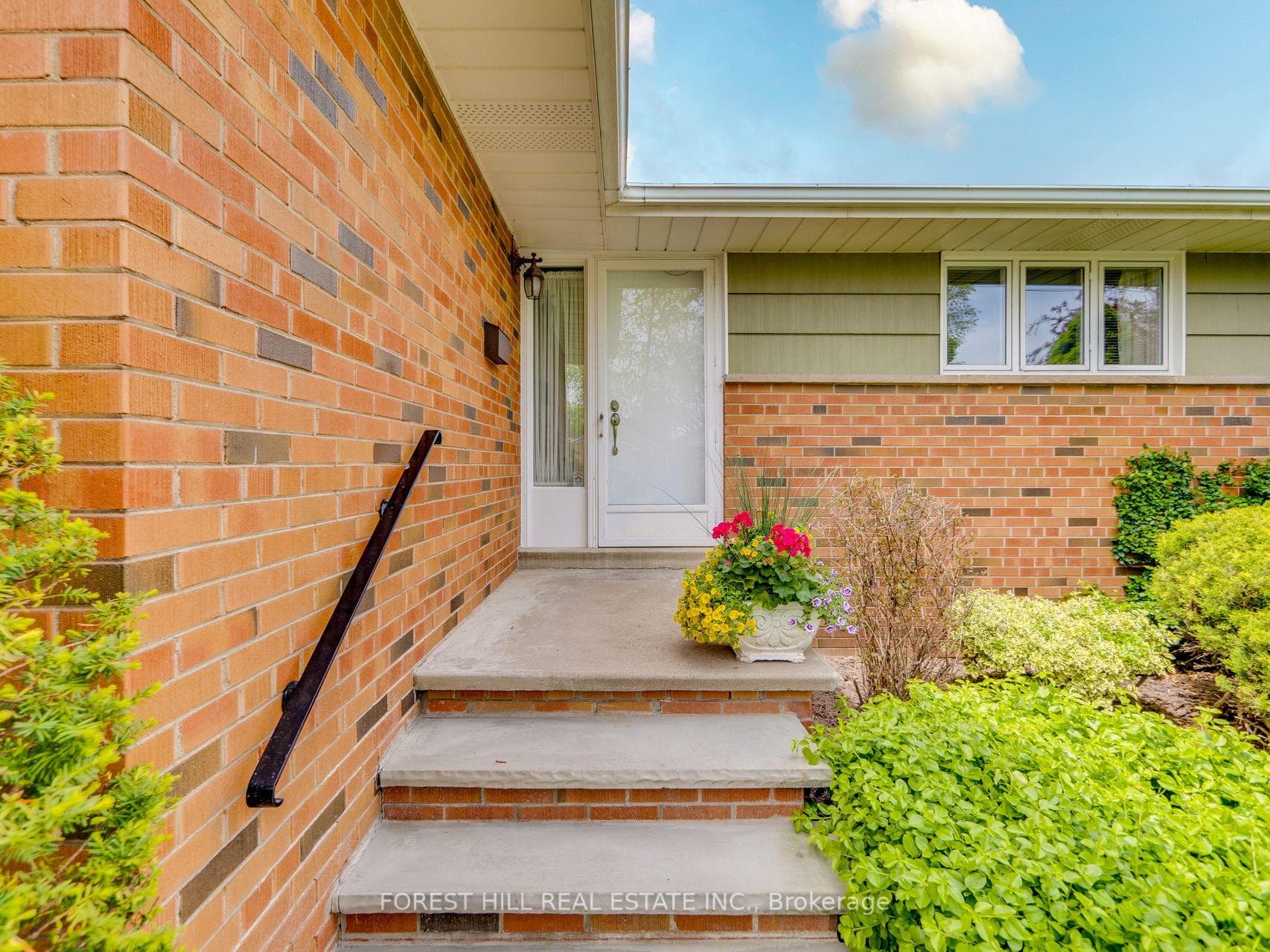 44 Ellesboro Drive photo 3