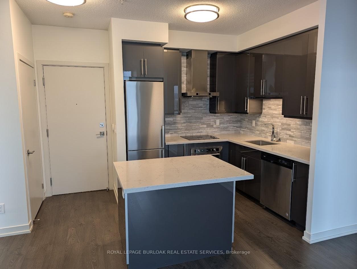 2081 Fairview Street Unit 902 photo 5