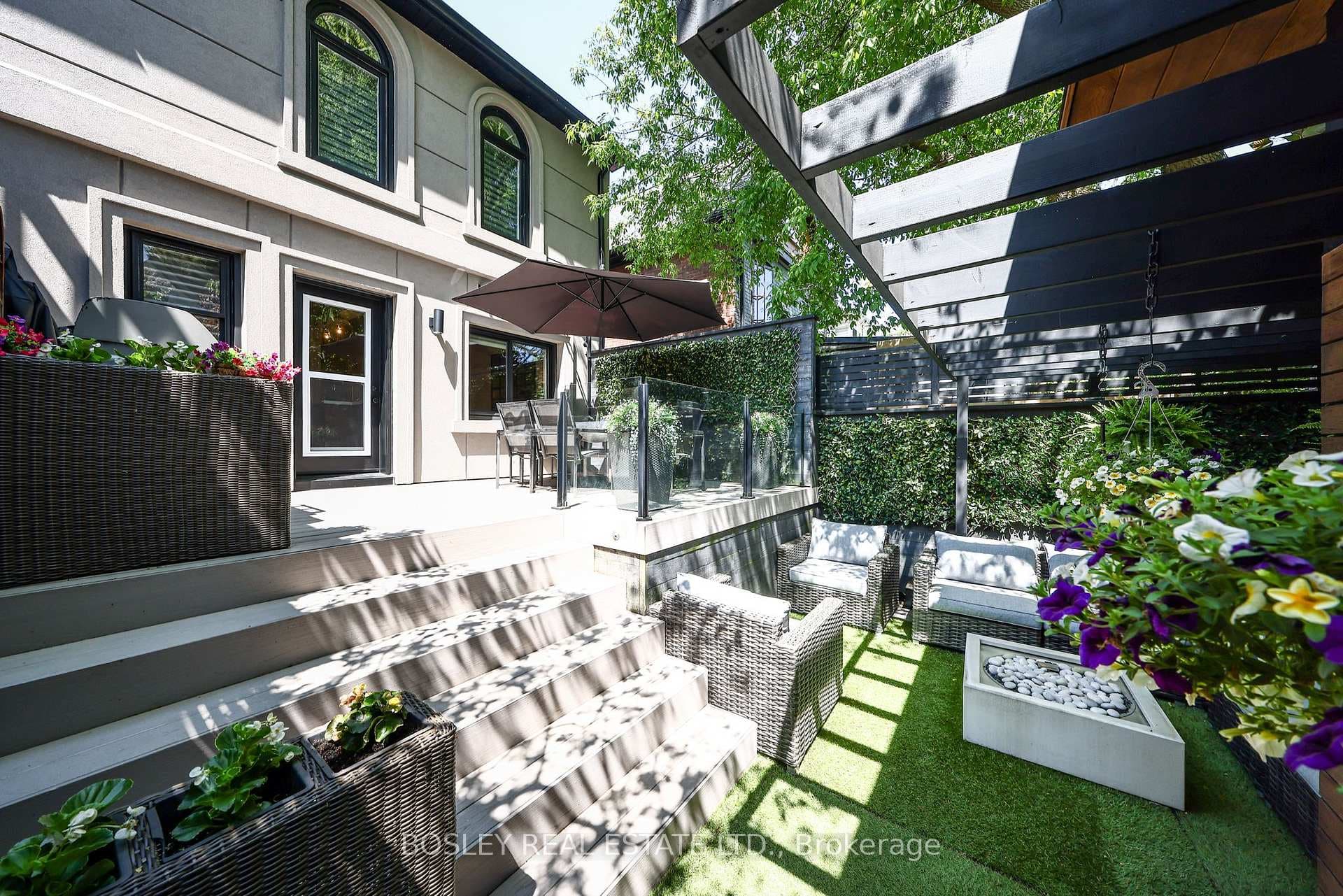 81 Courcelette Road photo 41