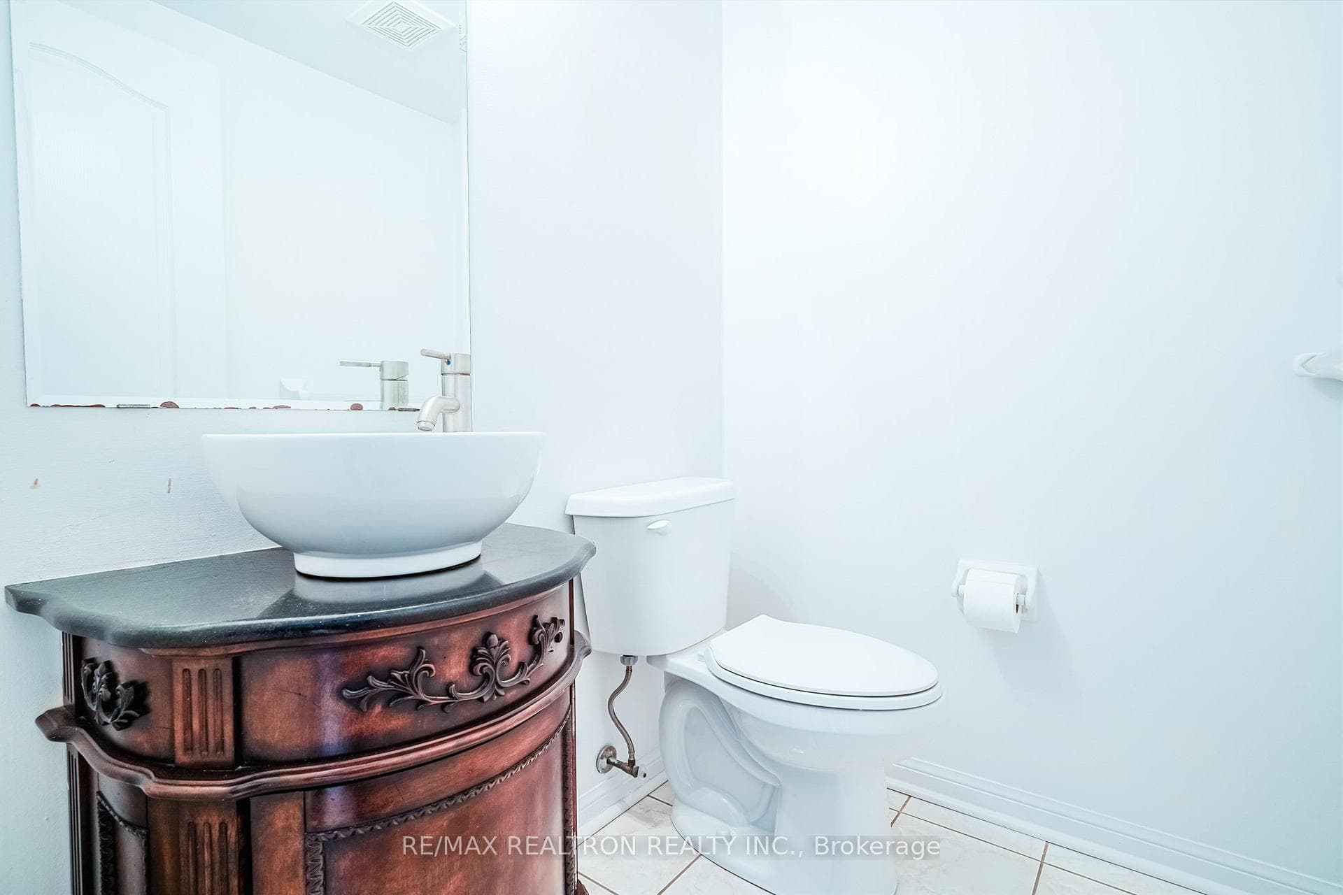 19 Coyote Crescent photo 9