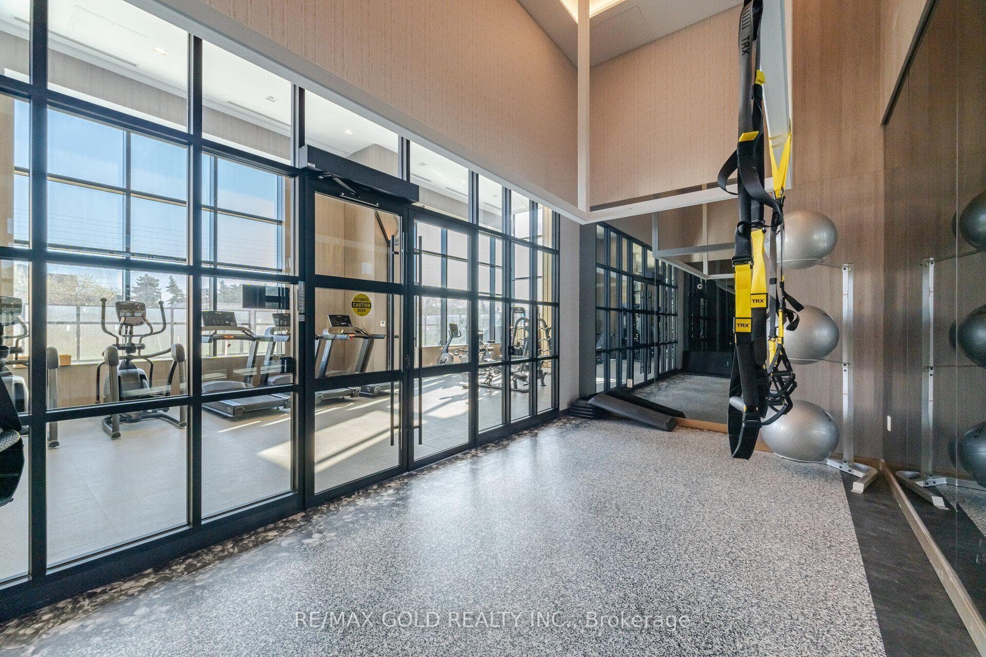 395 Dundas Street Unit 243 photo 36