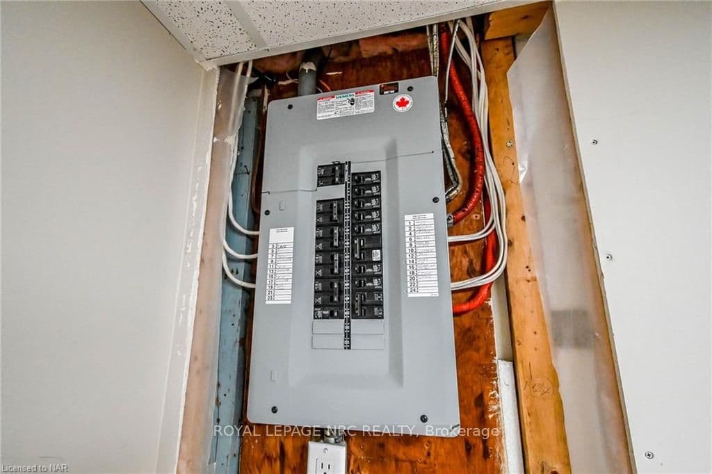89 ALLAN Drive photo 28