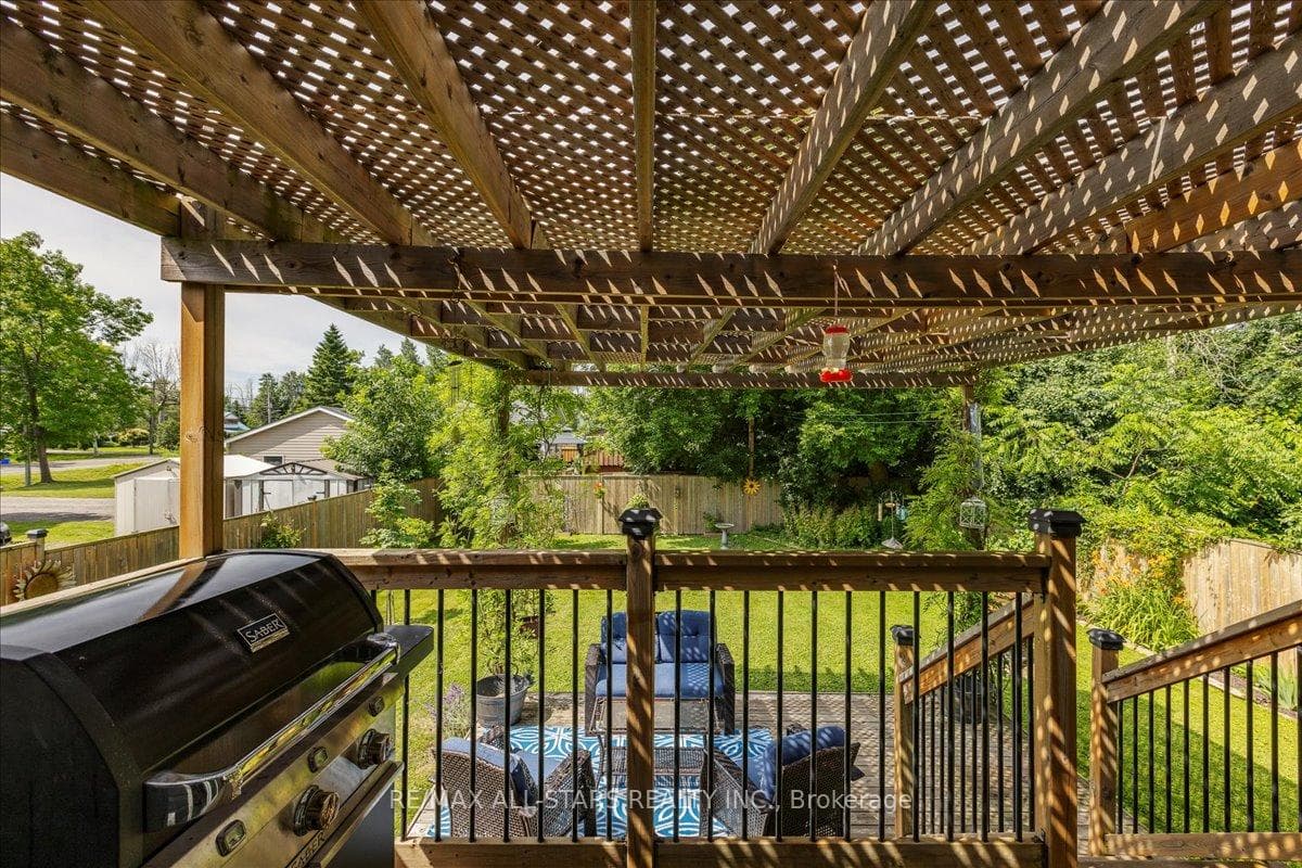 770 Sheppard Avenue photo 30