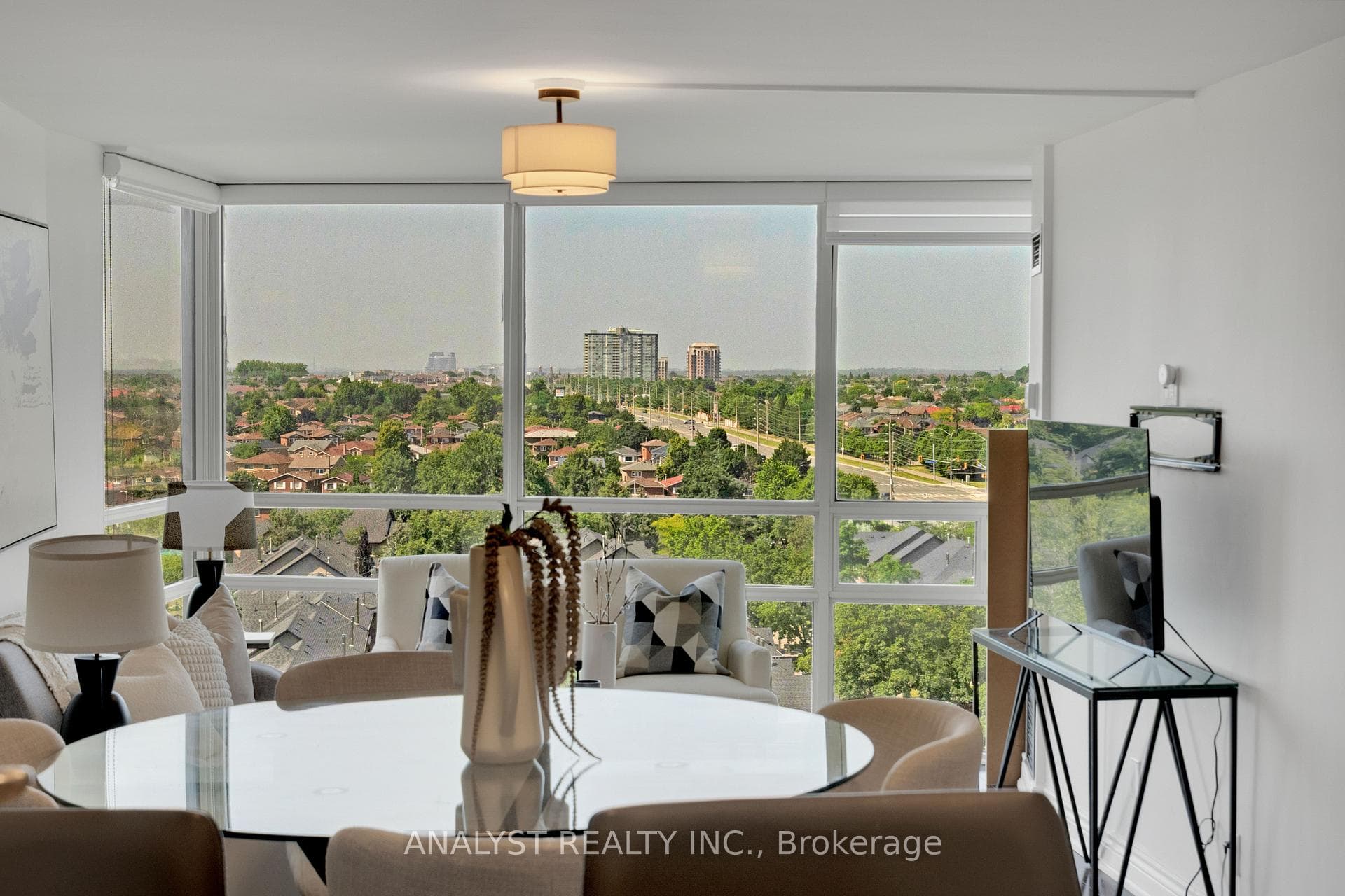 50 Eglinton Avenue Unit 909 photo 14