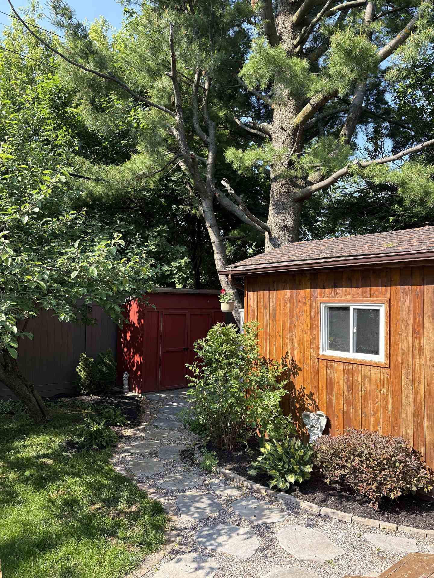 2105 Bangor Street photo 49