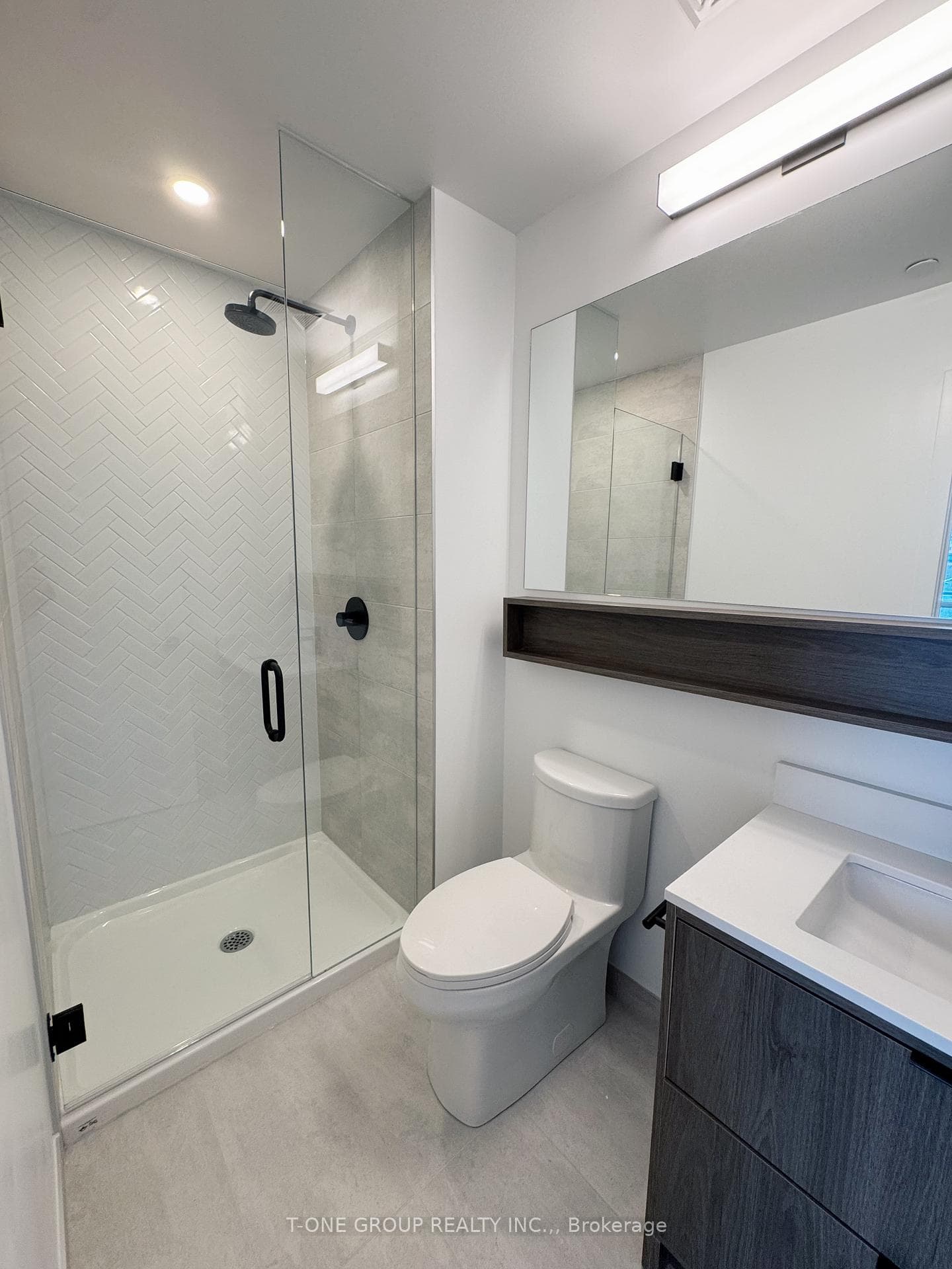 8888 Yonge Street Unit 319 photo 6