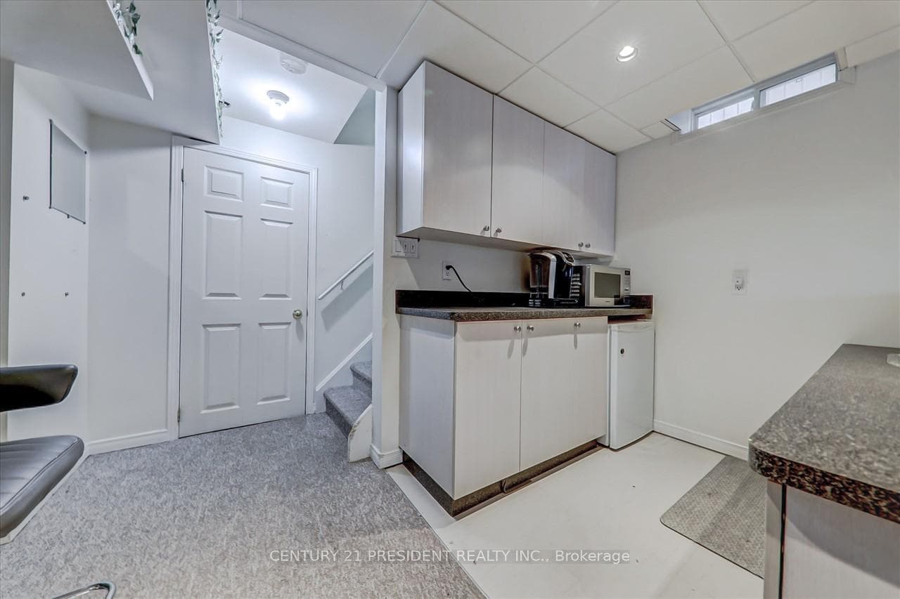 1135 Tall Pine Avenue photo 30