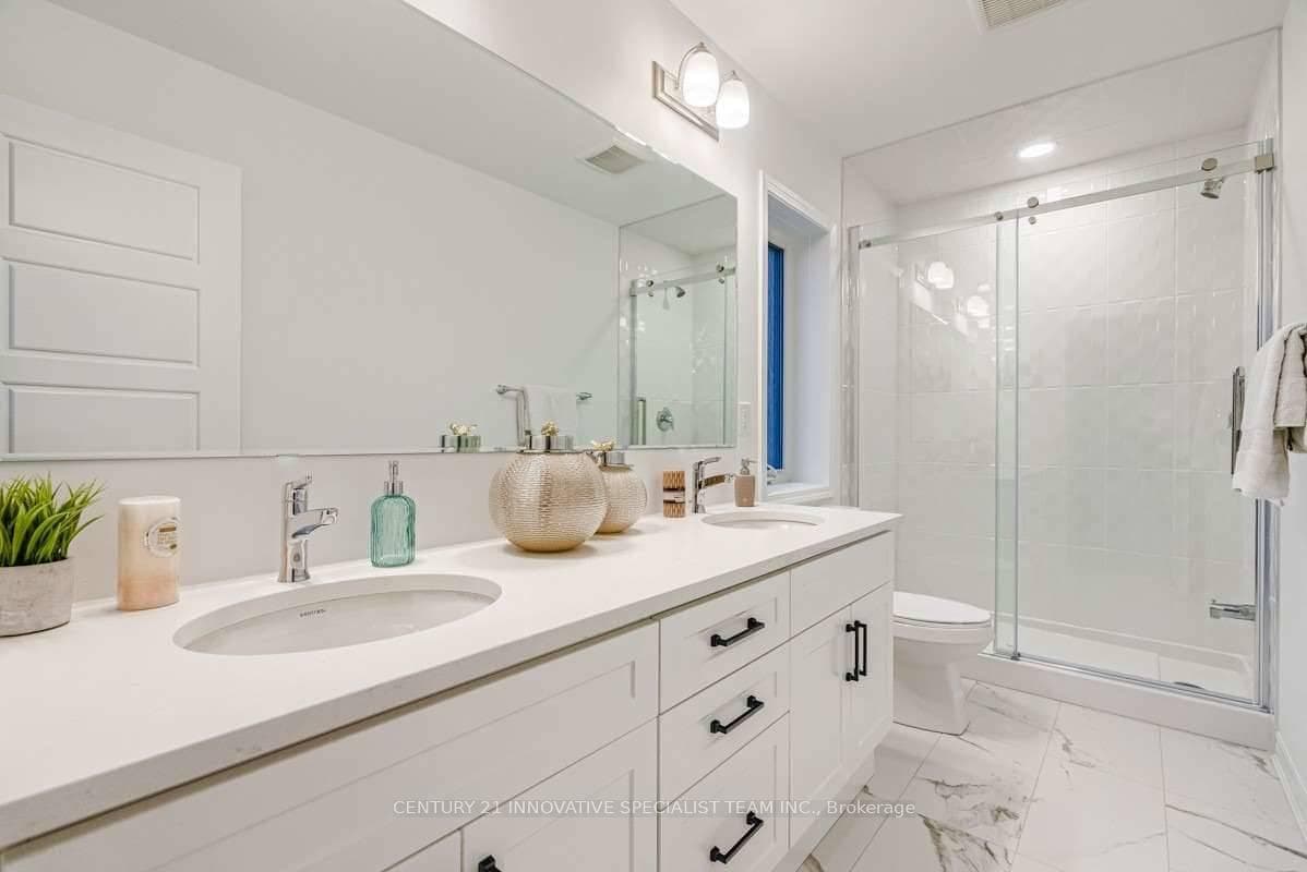 1213 Rose Way photo 9