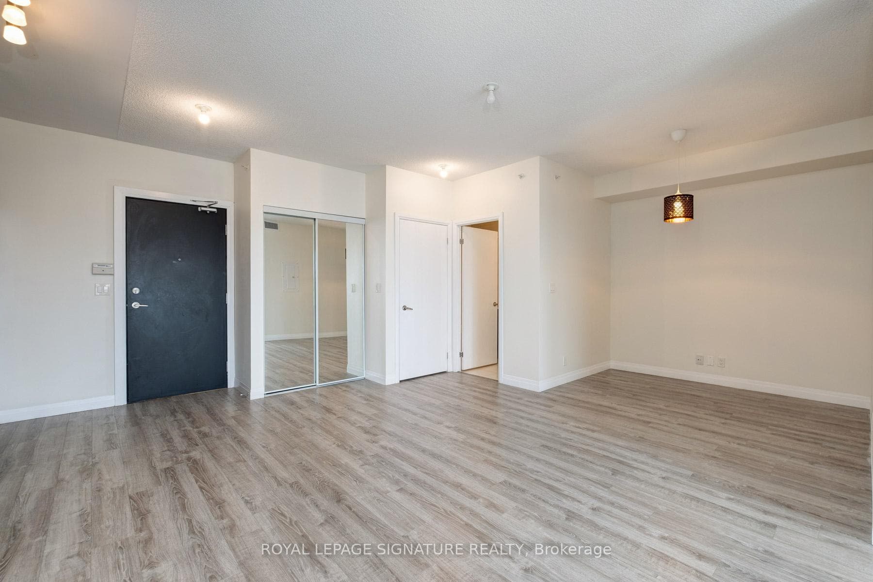 22 East Haven Drive Unit 537 photo 7